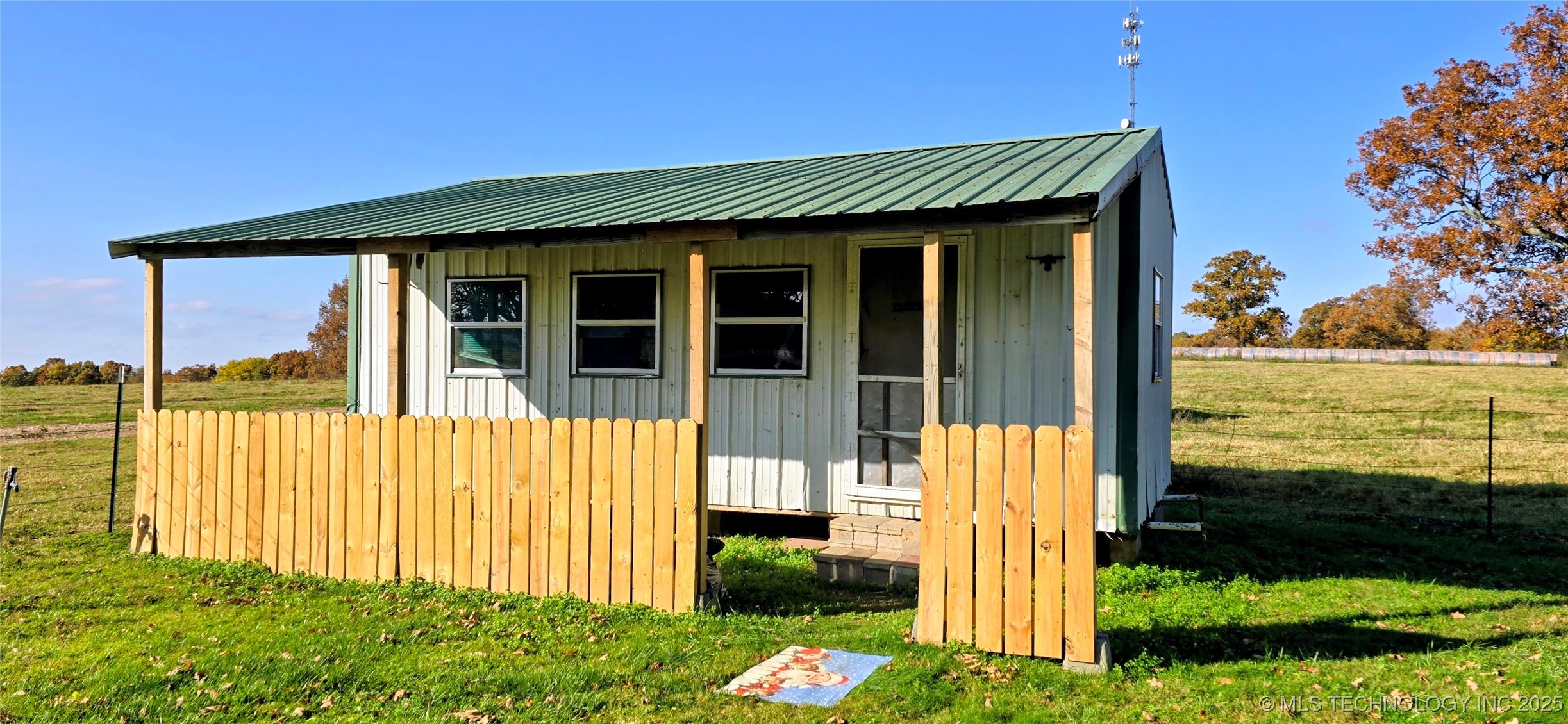 811 E 57th Road Kansas OK 74347
