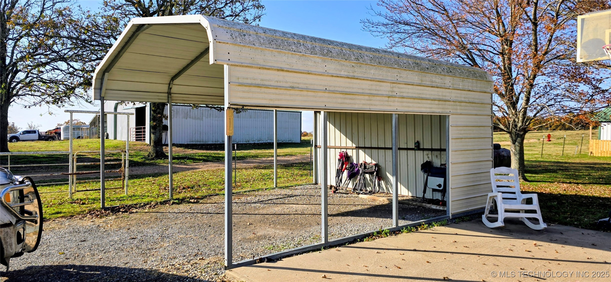 811 E 57th Road Kansas OK 74347