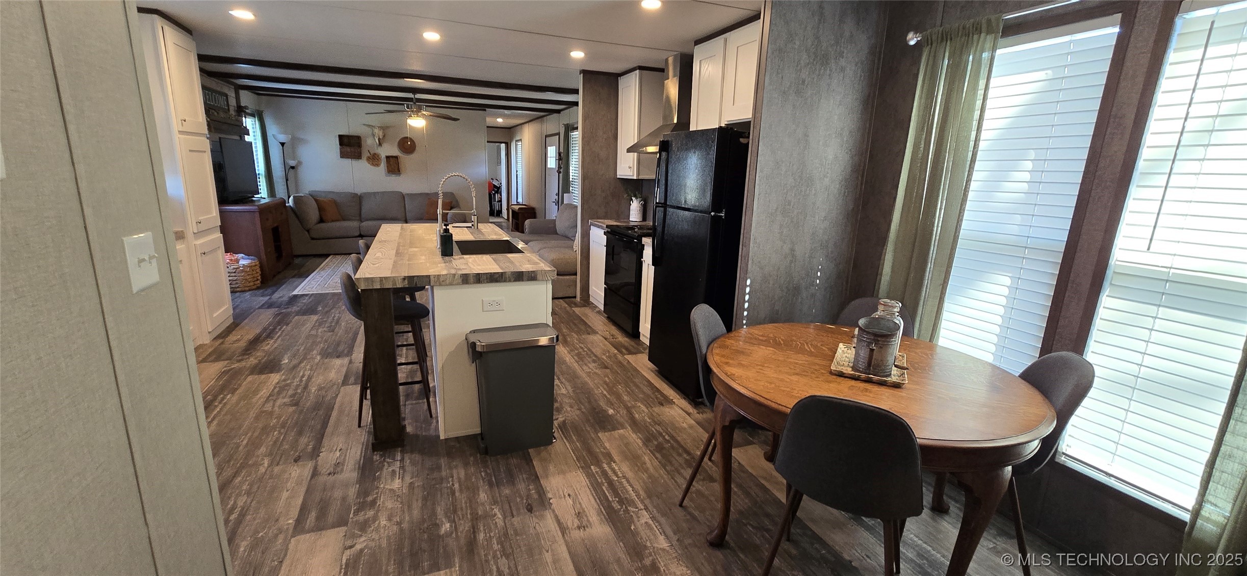811 E 57th Road Kansas OK 74347
