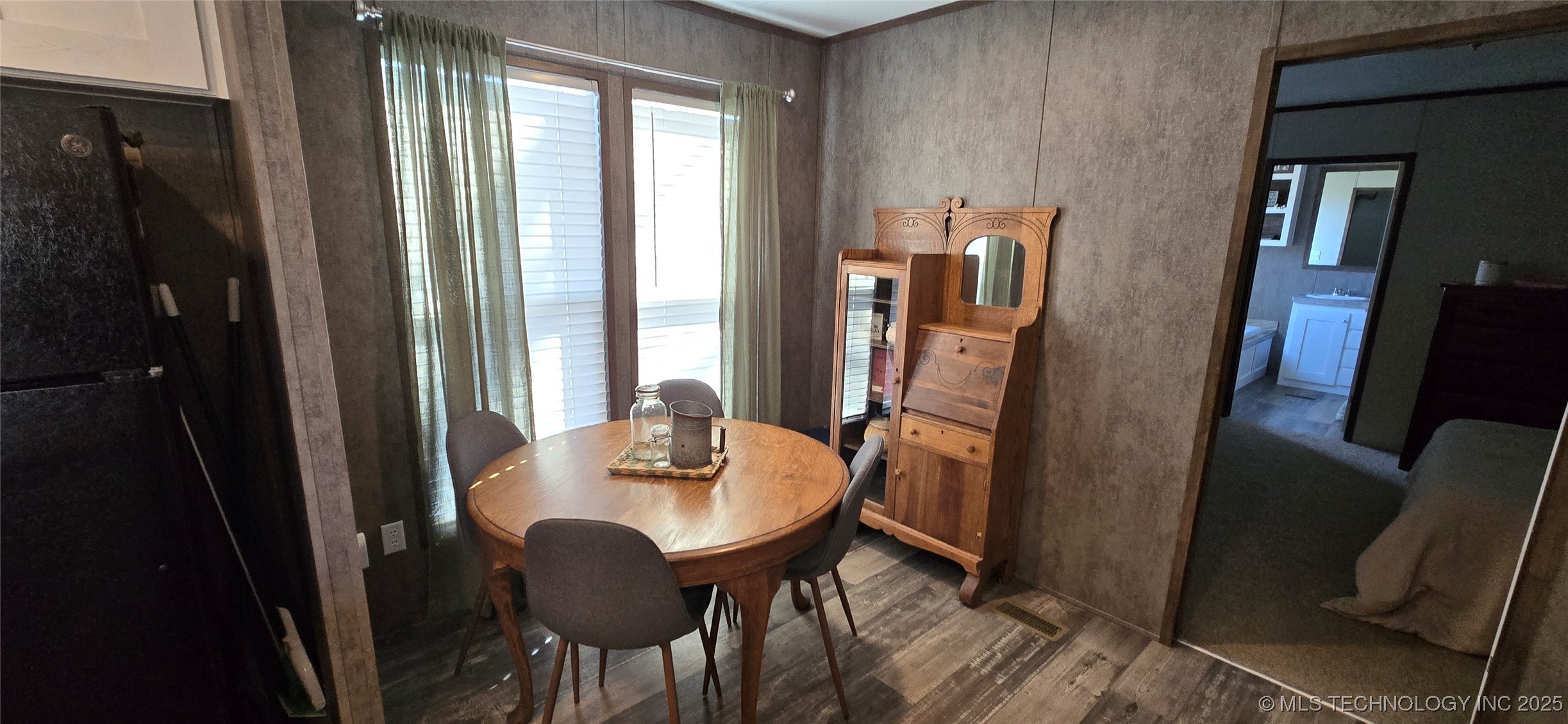 811 E 57th Road Kansas OK 74347