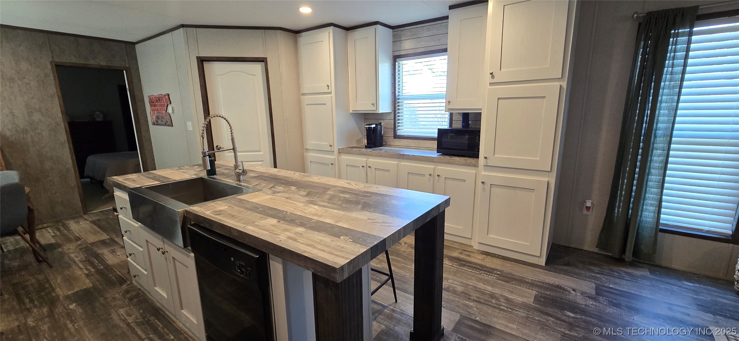 811 E 57th Road Kansas OK 74347
