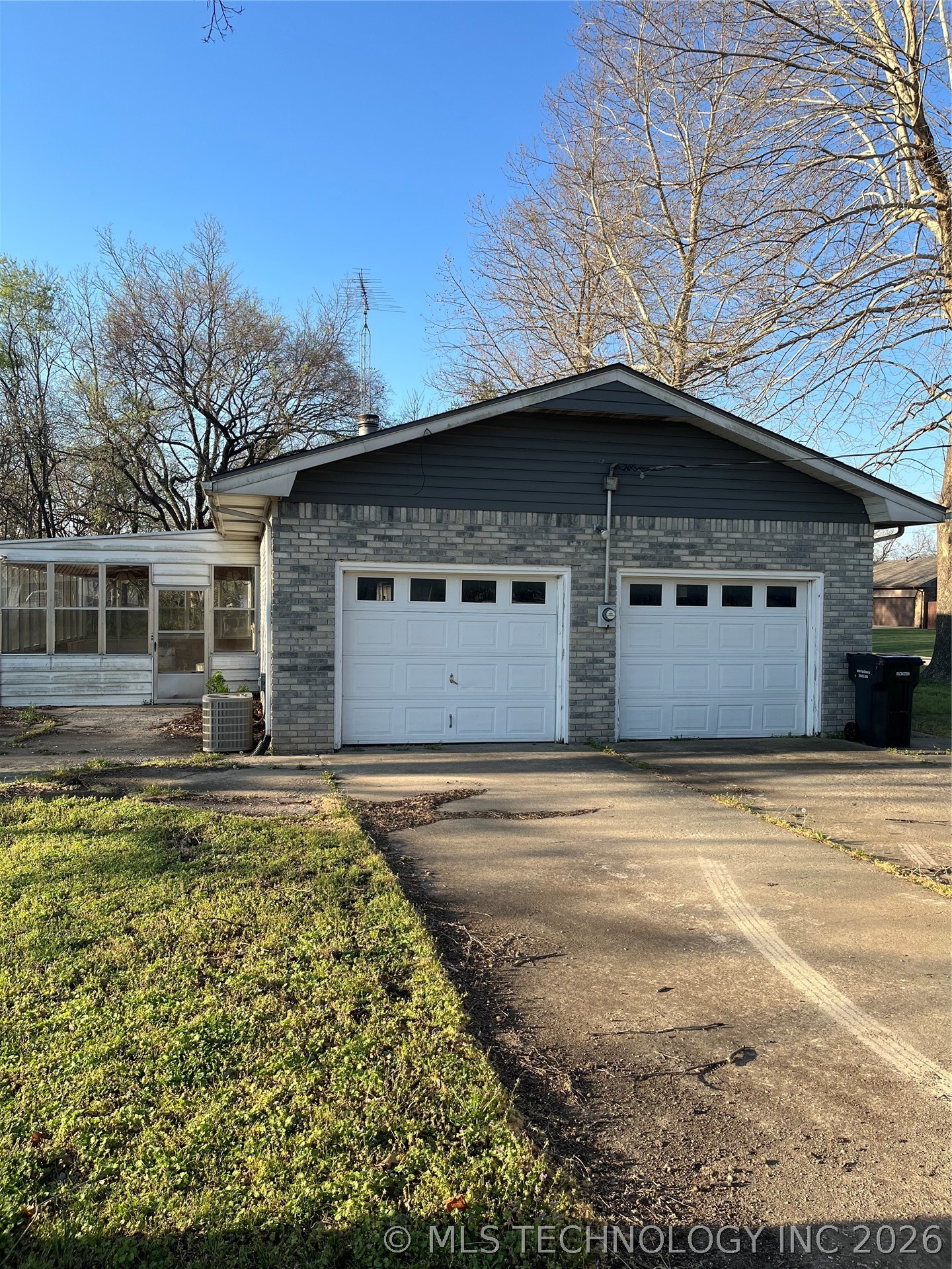 421 N Canard Street Wetumka OK 74883