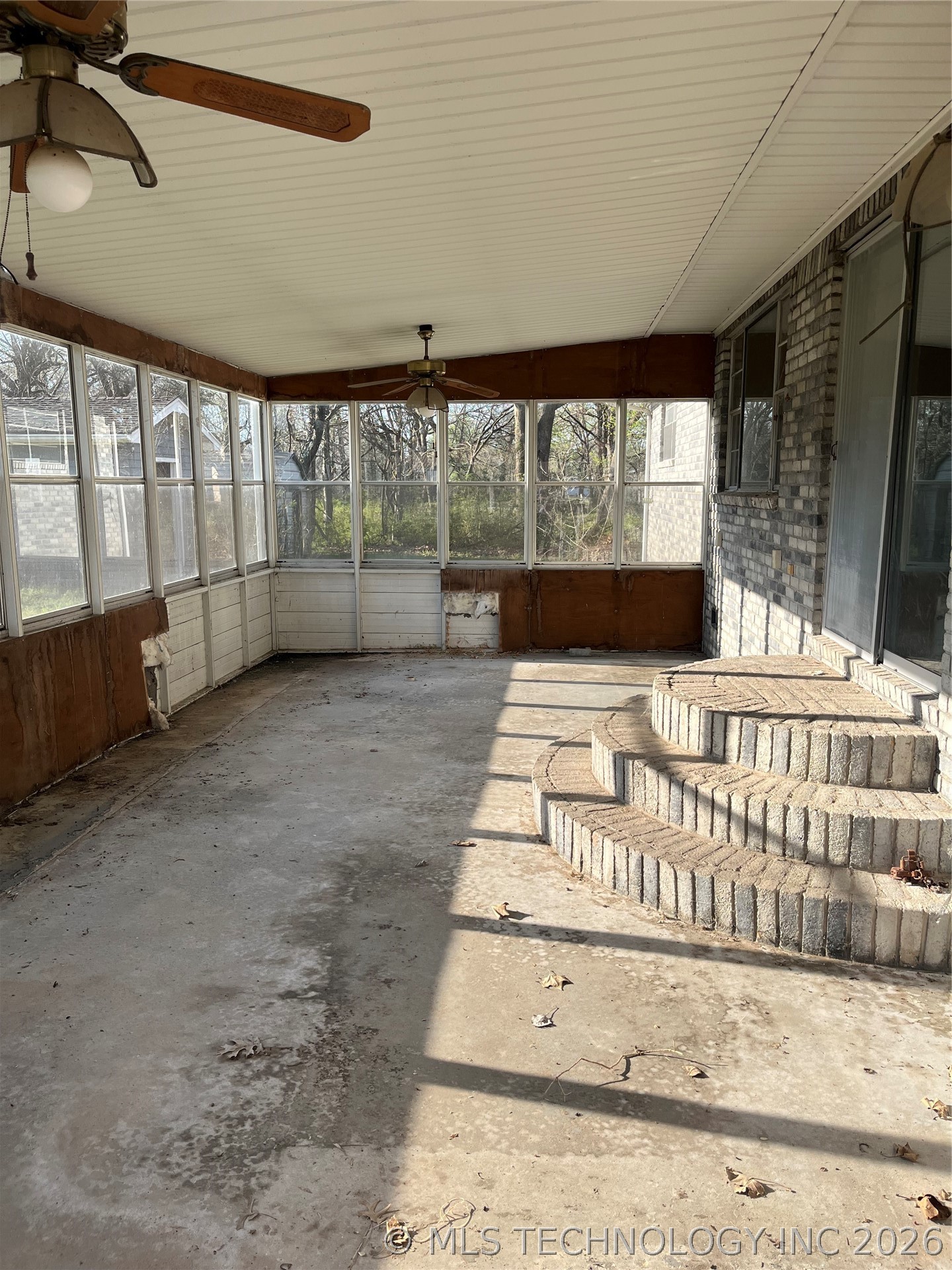 421 N Canard Street Wetumka OK 74883