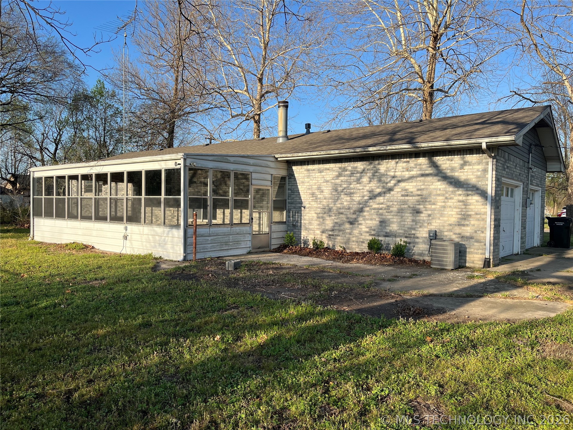 421 N Canard Street Wetumka OK 74883