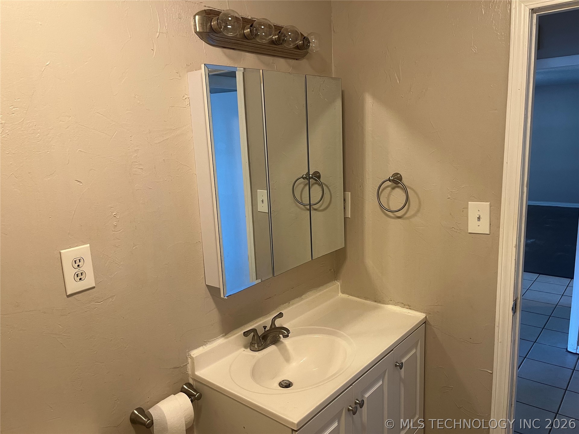 206 N Sunset Madill OK 73446