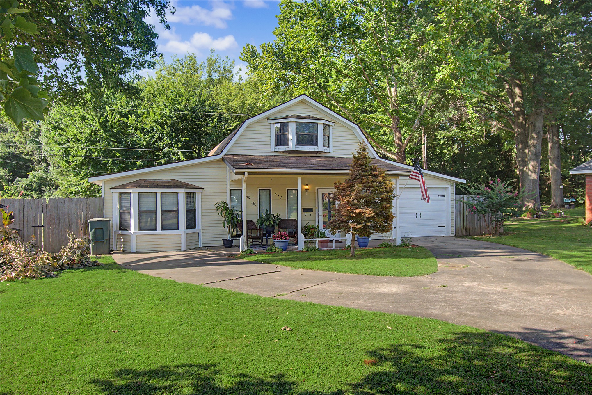 811 W Downing Street Tahlequah OK 74464