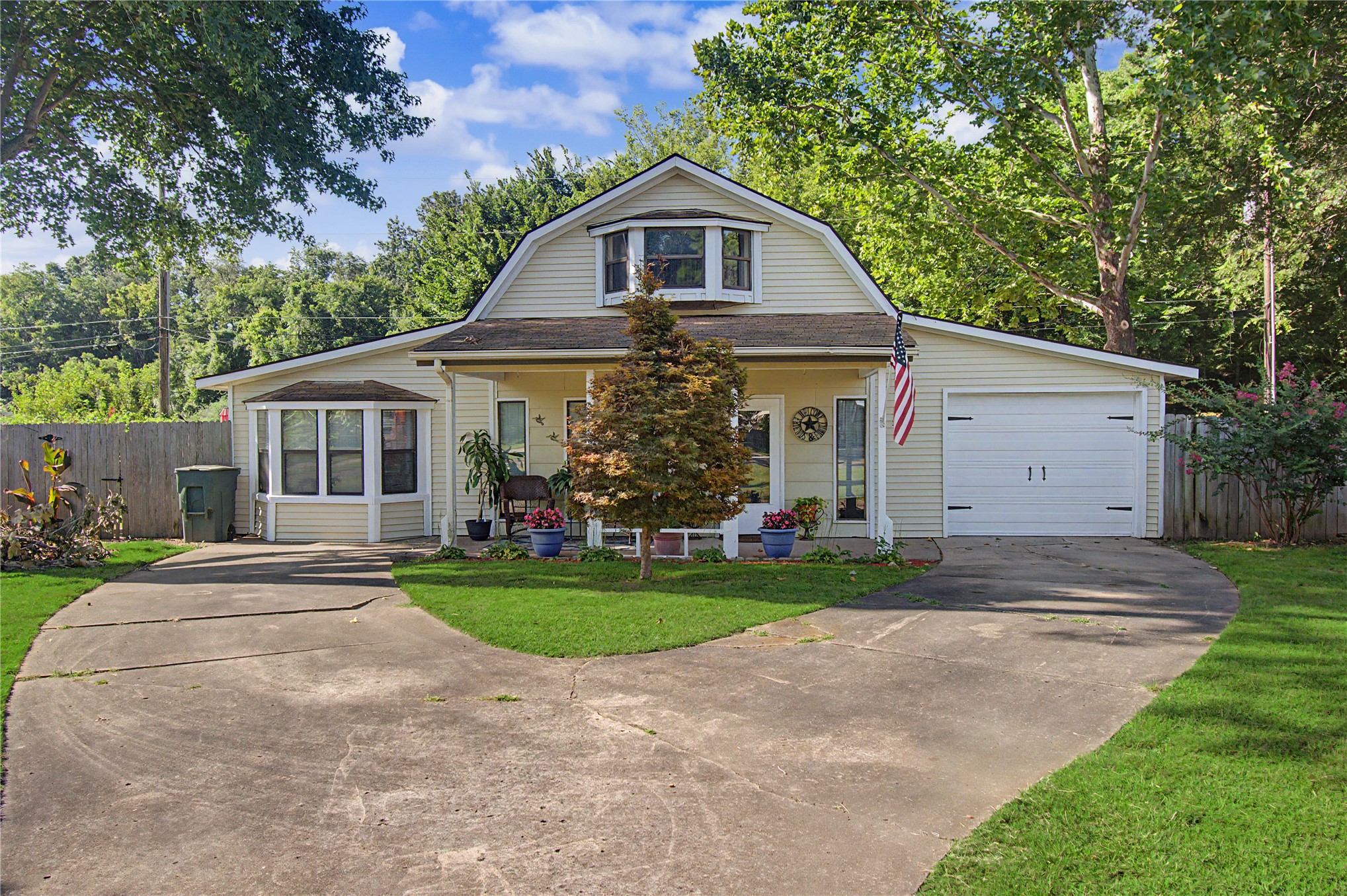 811 W Downing Street Tahlequah OK 74464