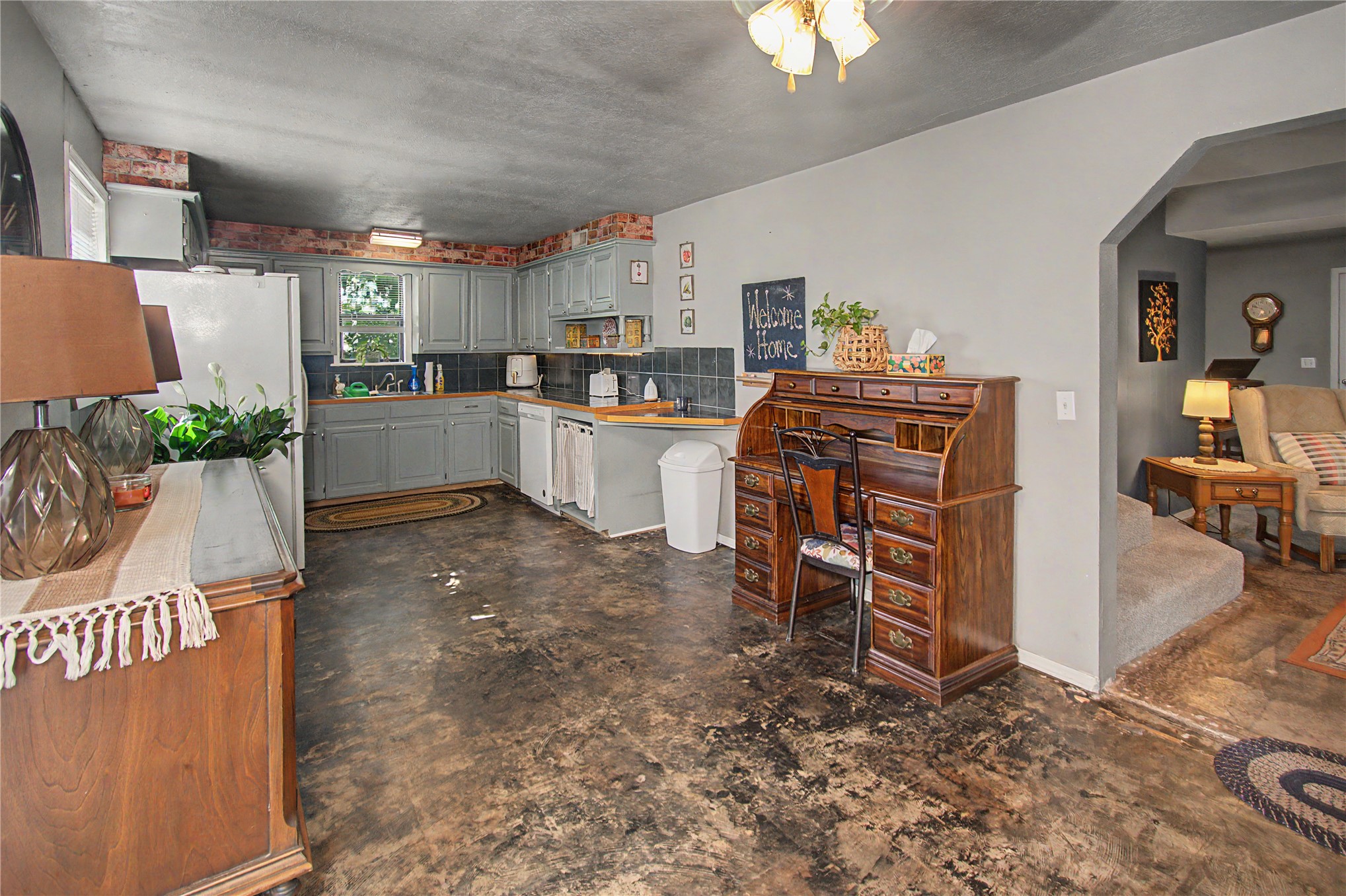 811 W Downing Street Tahlequah OK 74464