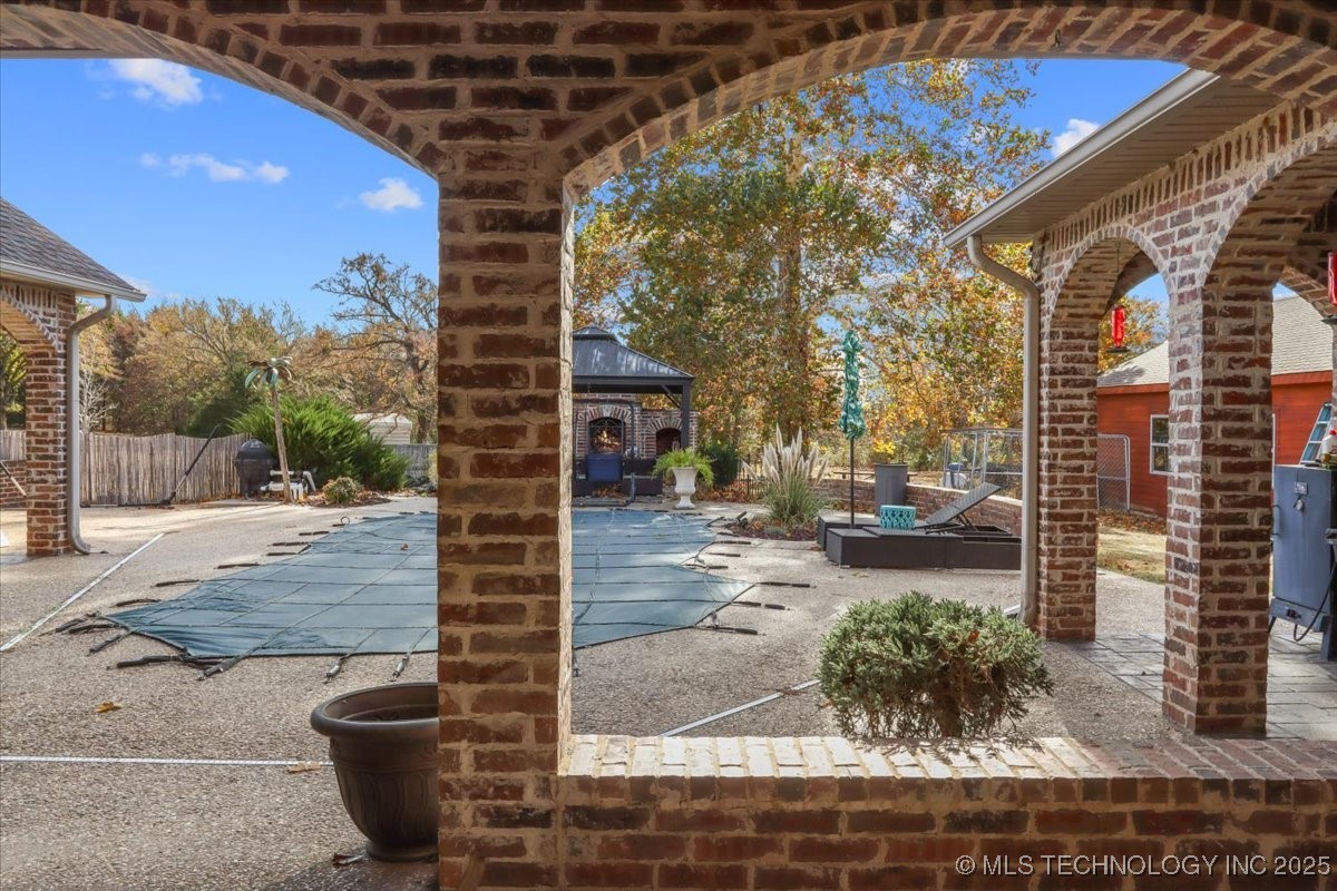 555 White Chimney Stuart OK 74570