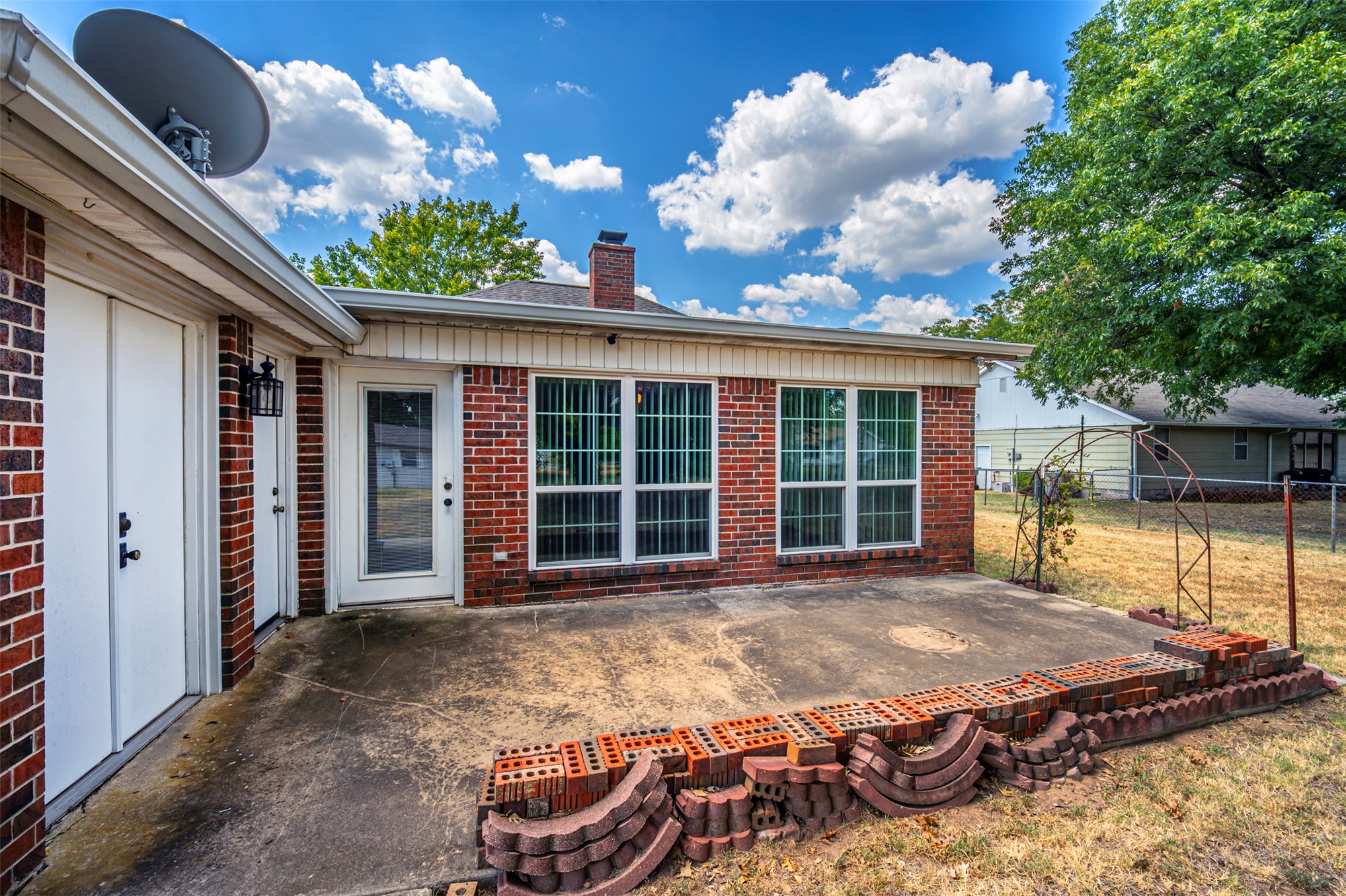 210 S 8th Davis OK 73030