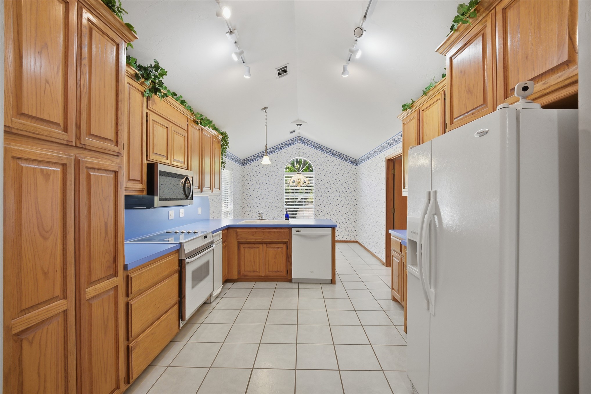 210 S 8th Davis OK 73030