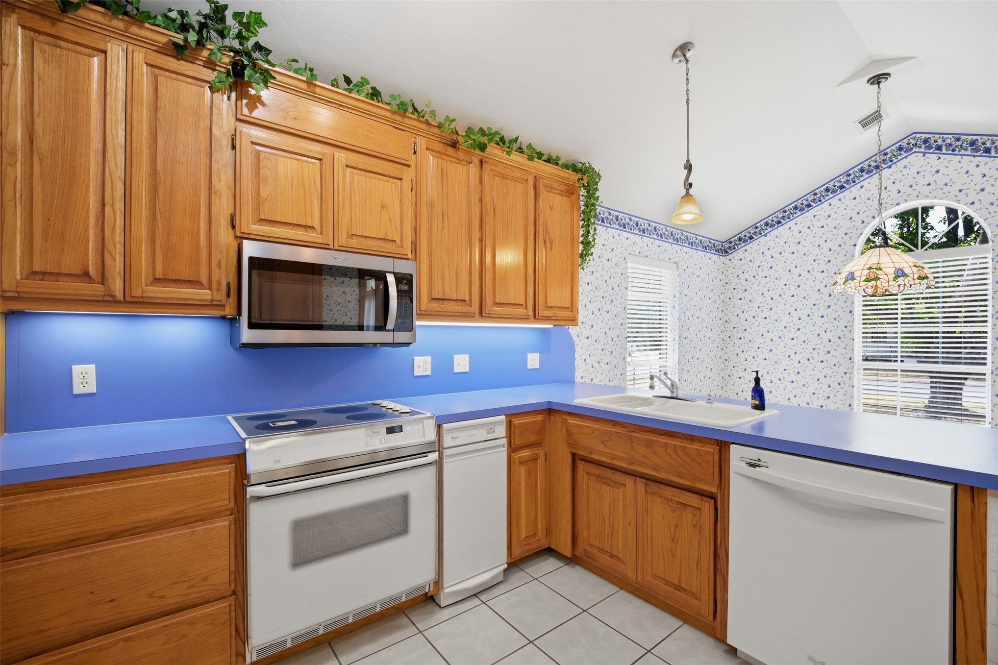 210 S 8th Davis OK 73030