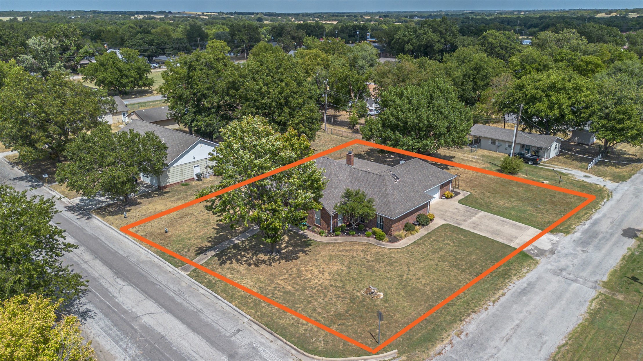 210 S 8th Davis OK 73030