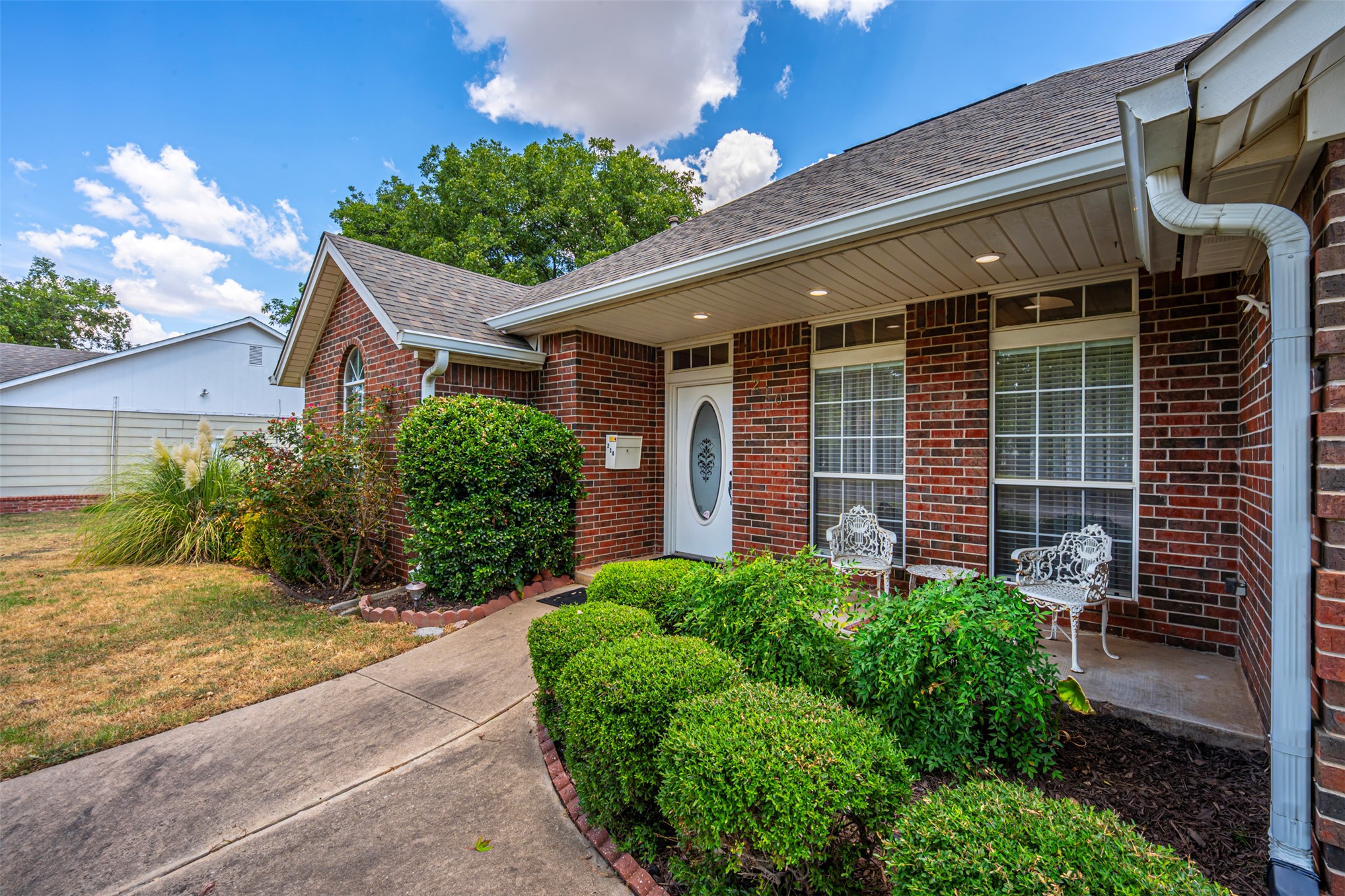 210 S 8th Davis OK 73030
