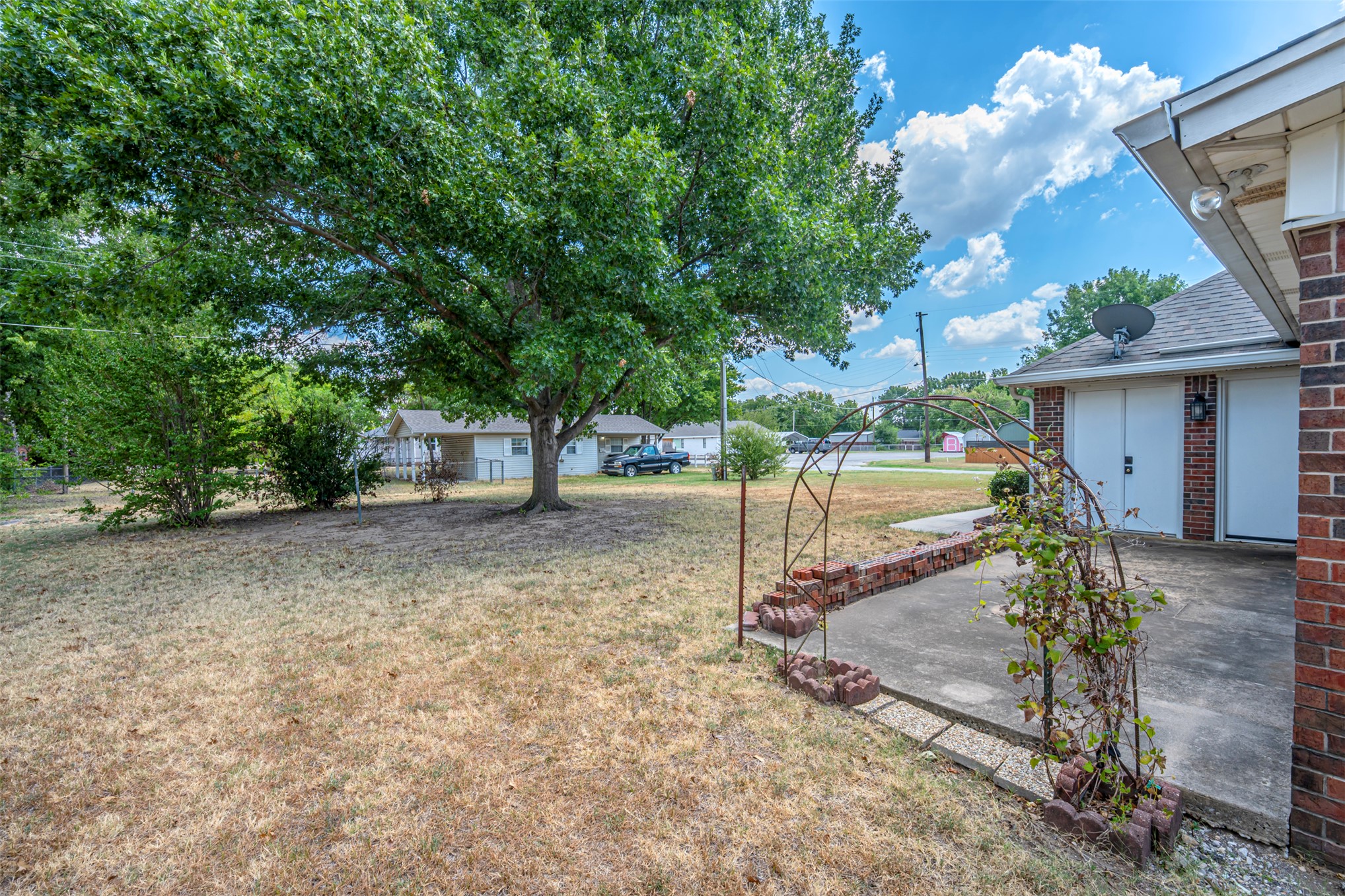 210 S 8th Davis OK 73030