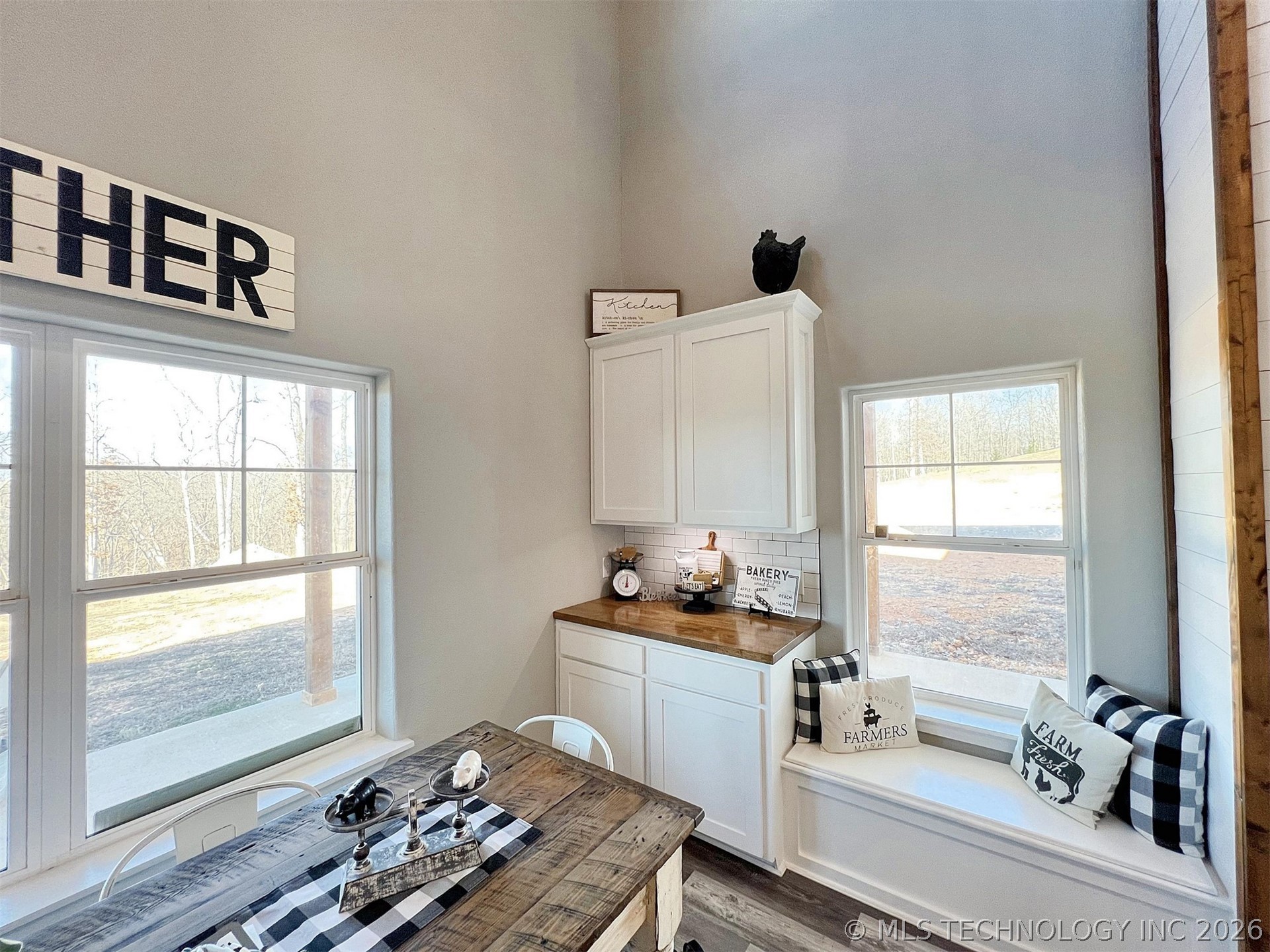 11457 N 510 Road Tahlequah OK 74464