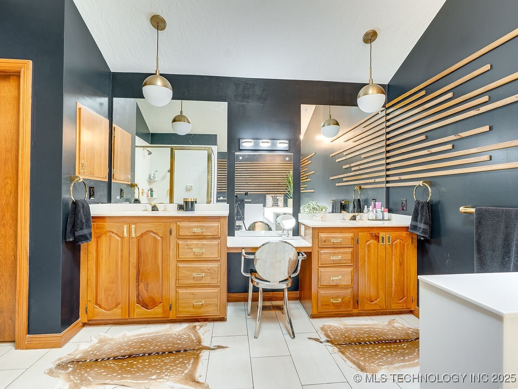 100 E Kings Ada OK 74820