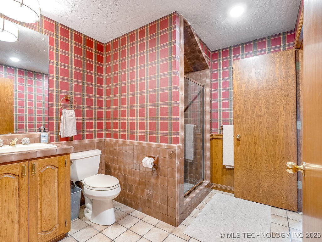 100 E Kings Ada OK 74820