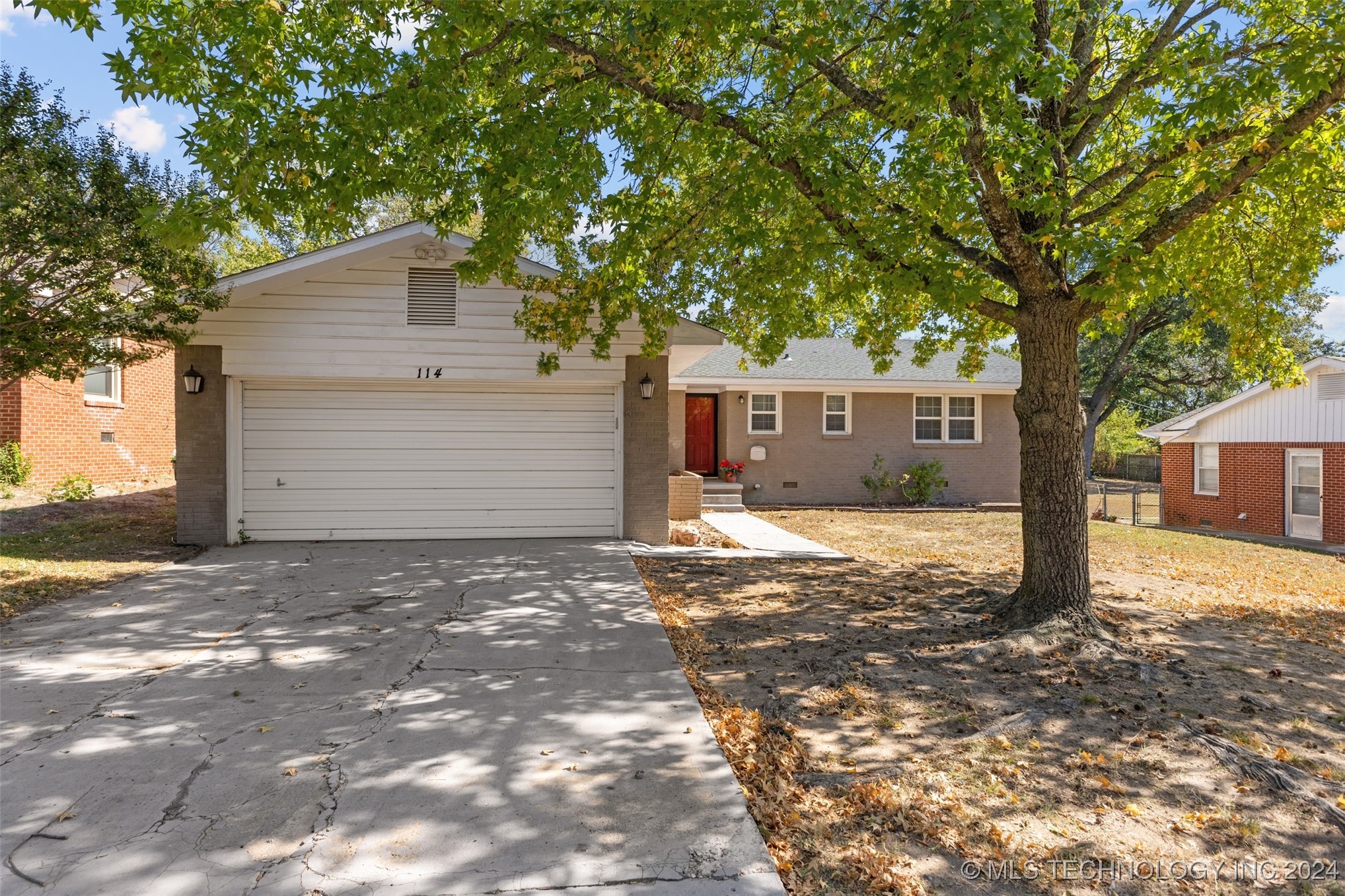 114 N Crownpoint Ada OK 74820
