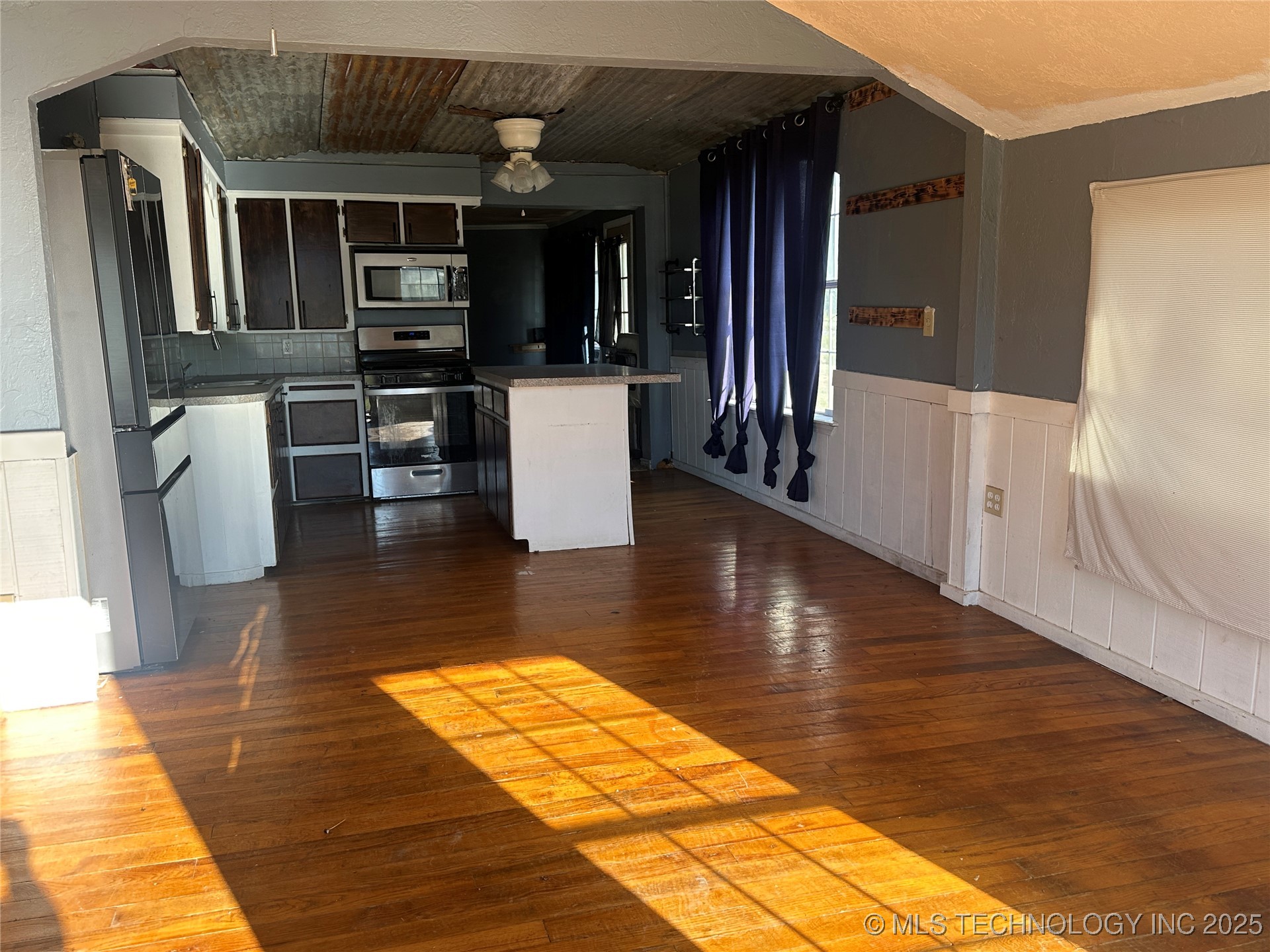 1030 4th Stuart OK 74570