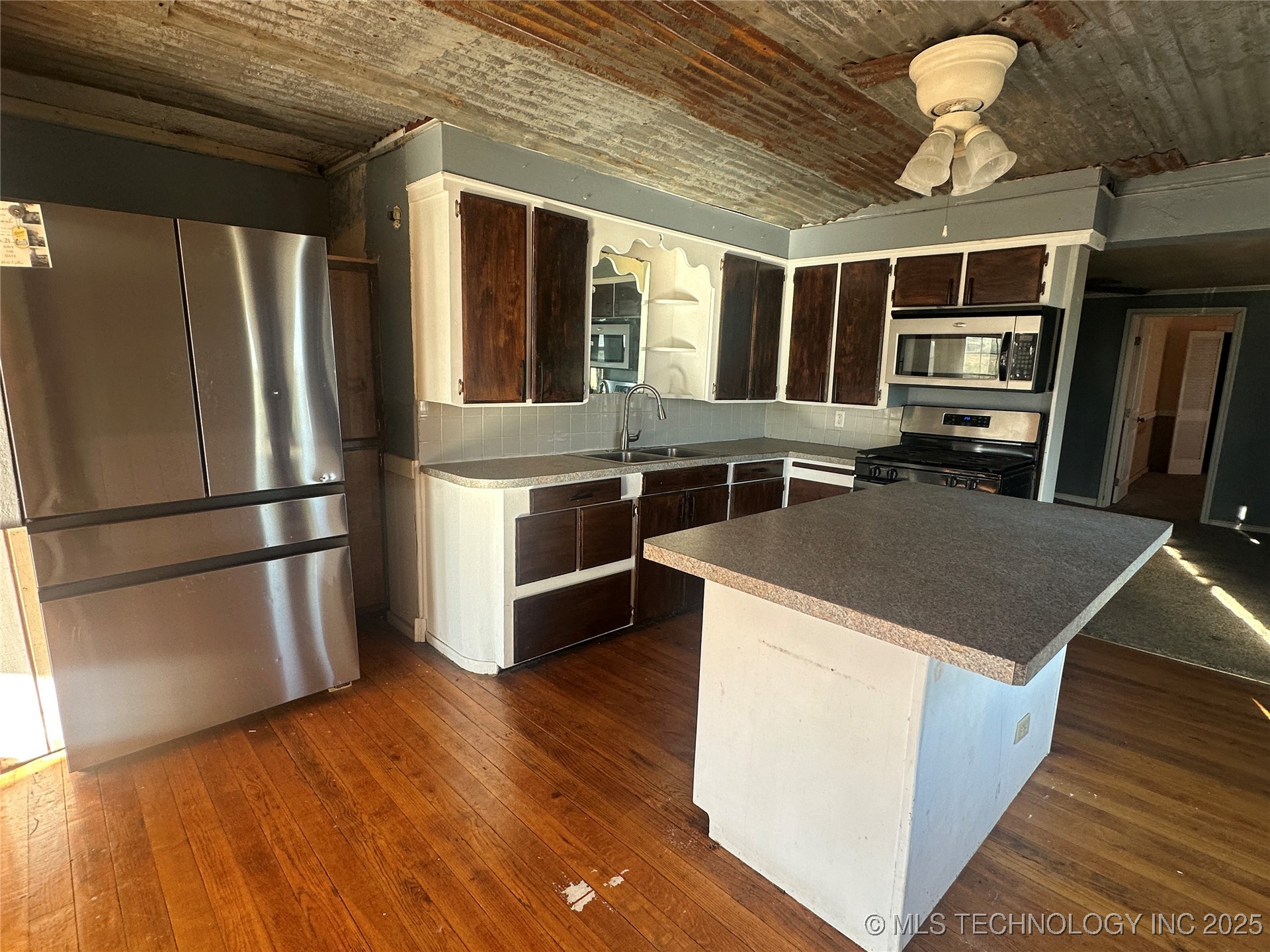 1030 4th Stuart OK 74570