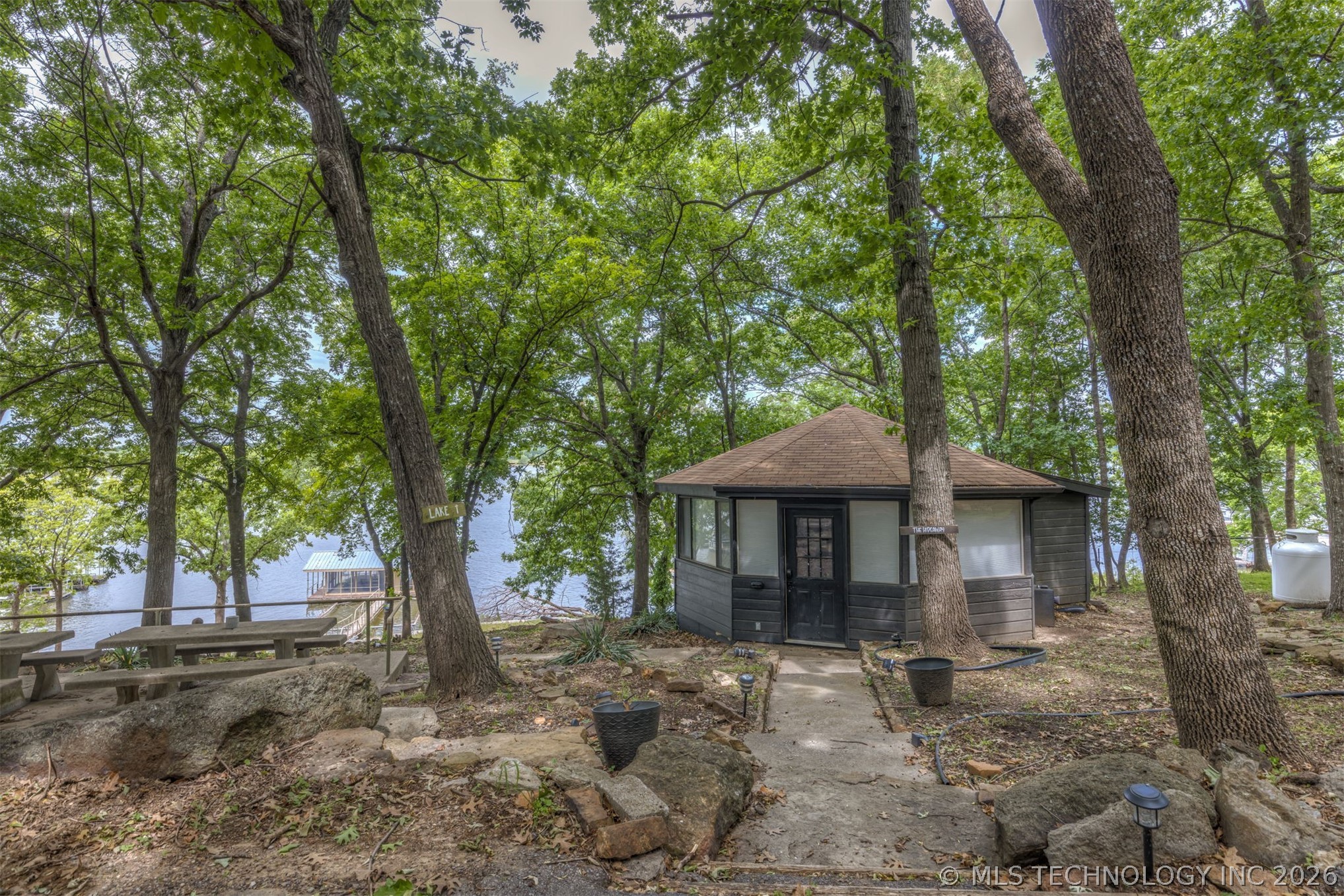 4332 W Roadrunner Hulbert OK 74441