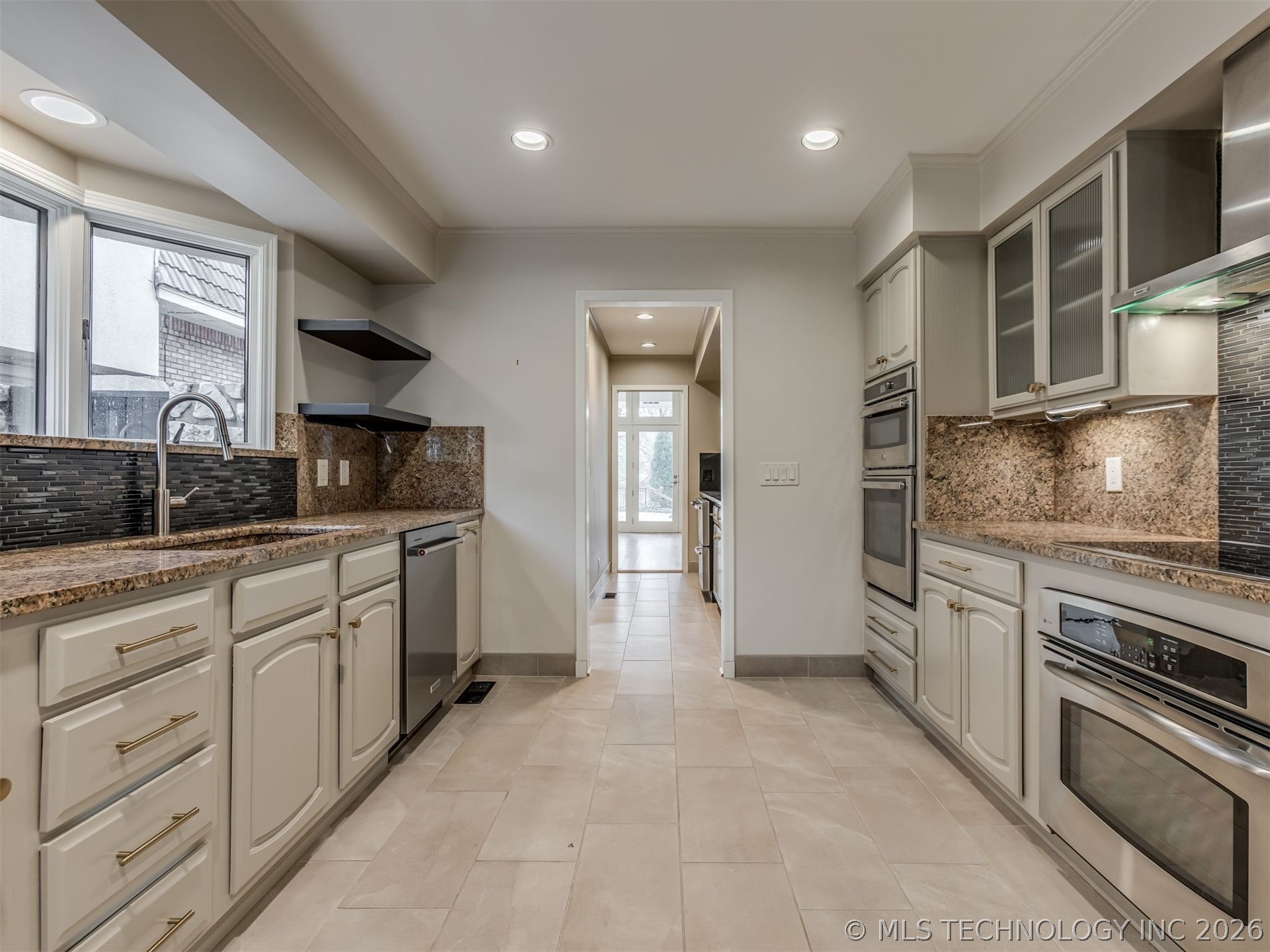 7426 S Gary Place Tulsa OK 74136