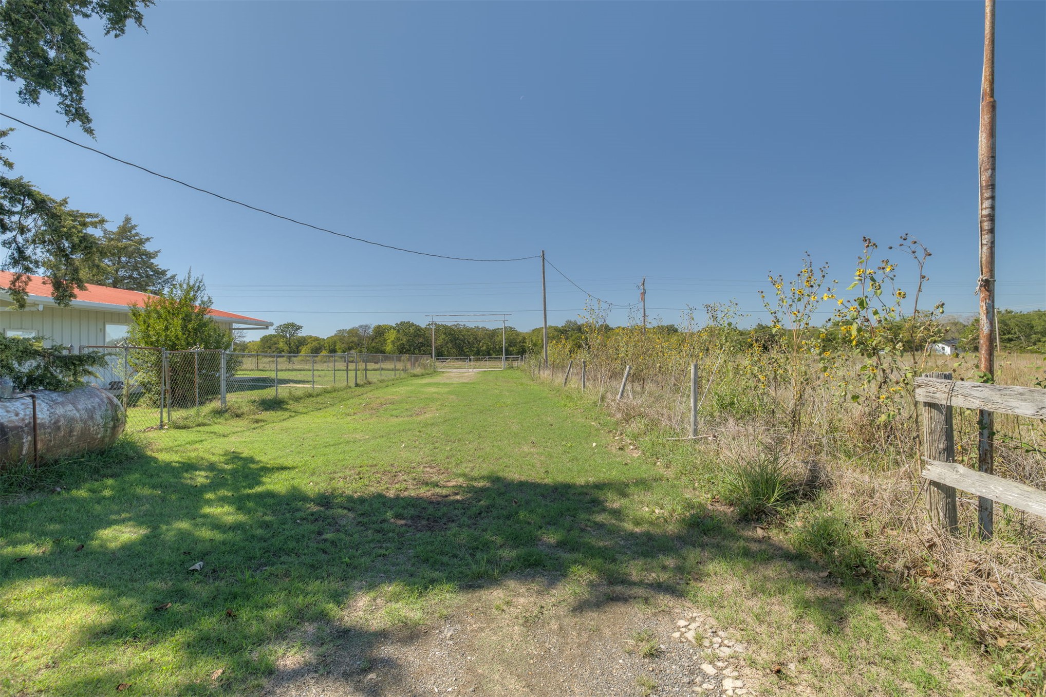 25080 Turkey Pen Hollow Road Henryetta OK 74437