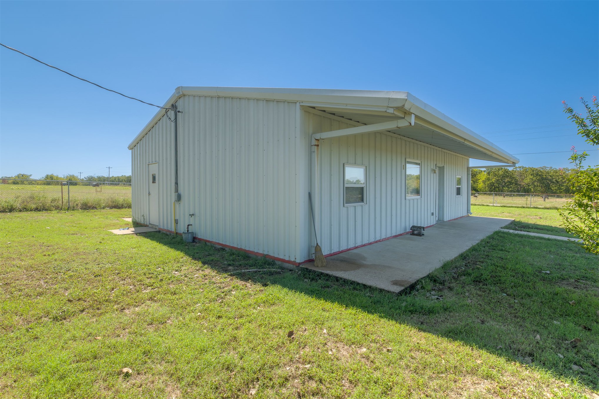 25080 Turkey Pen Hollow Road Henryetta OK 74437