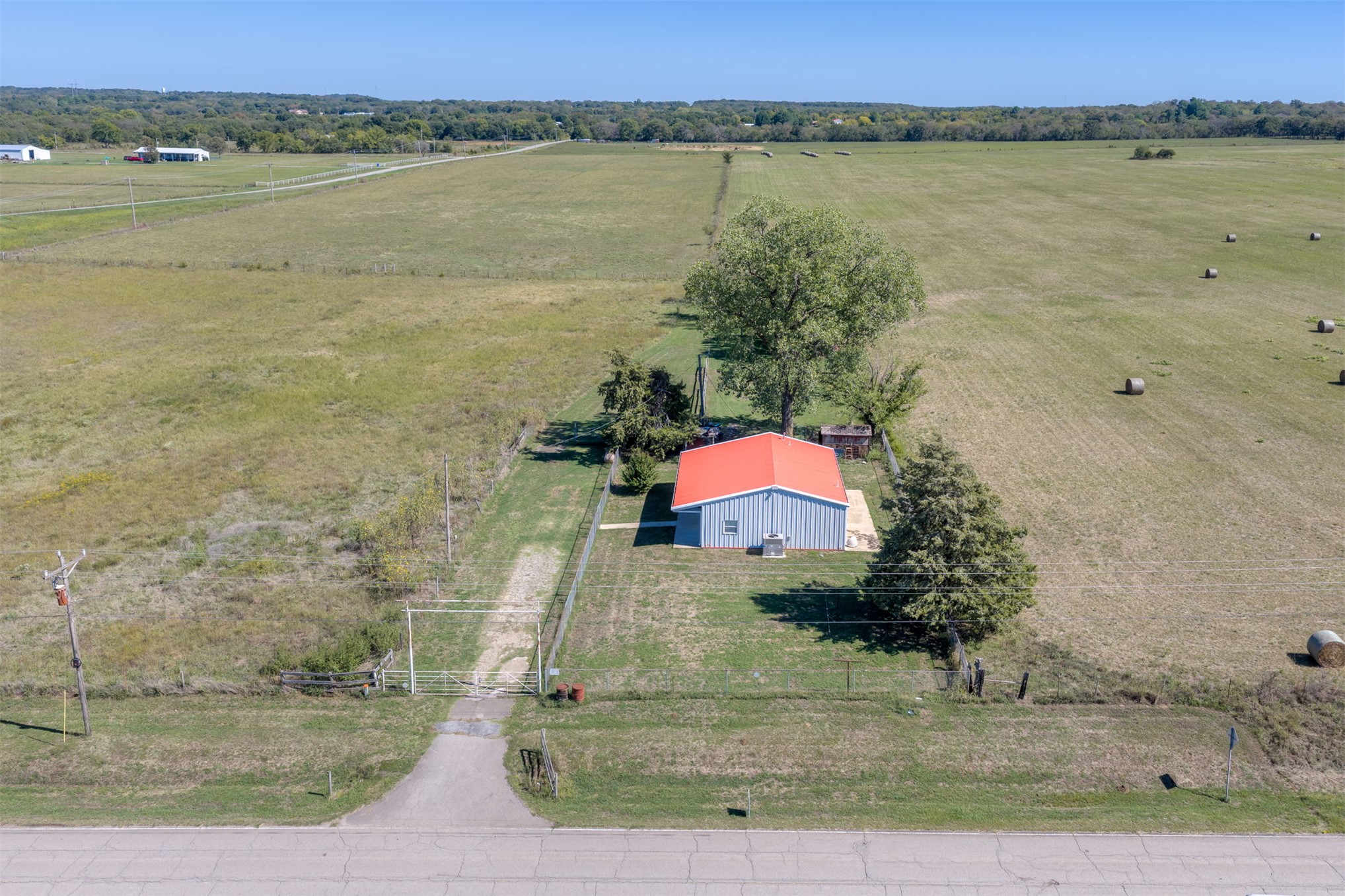 25080 Turkey Pen Hollow Road Henryetta OK 74437