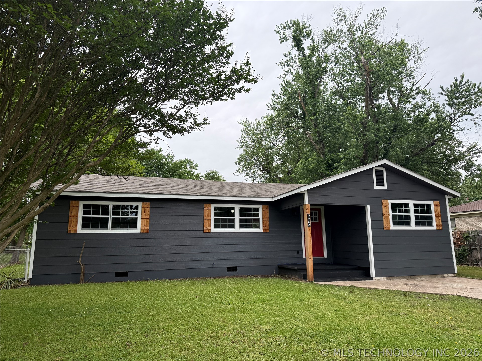 702 6th Avenue Warner OK 74469