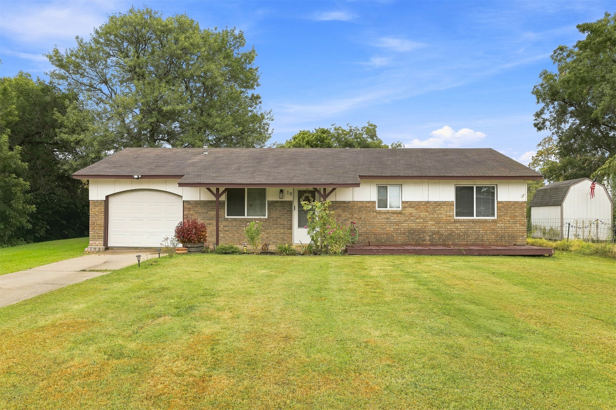 19 S Whitaker Street Pryor OK 74361