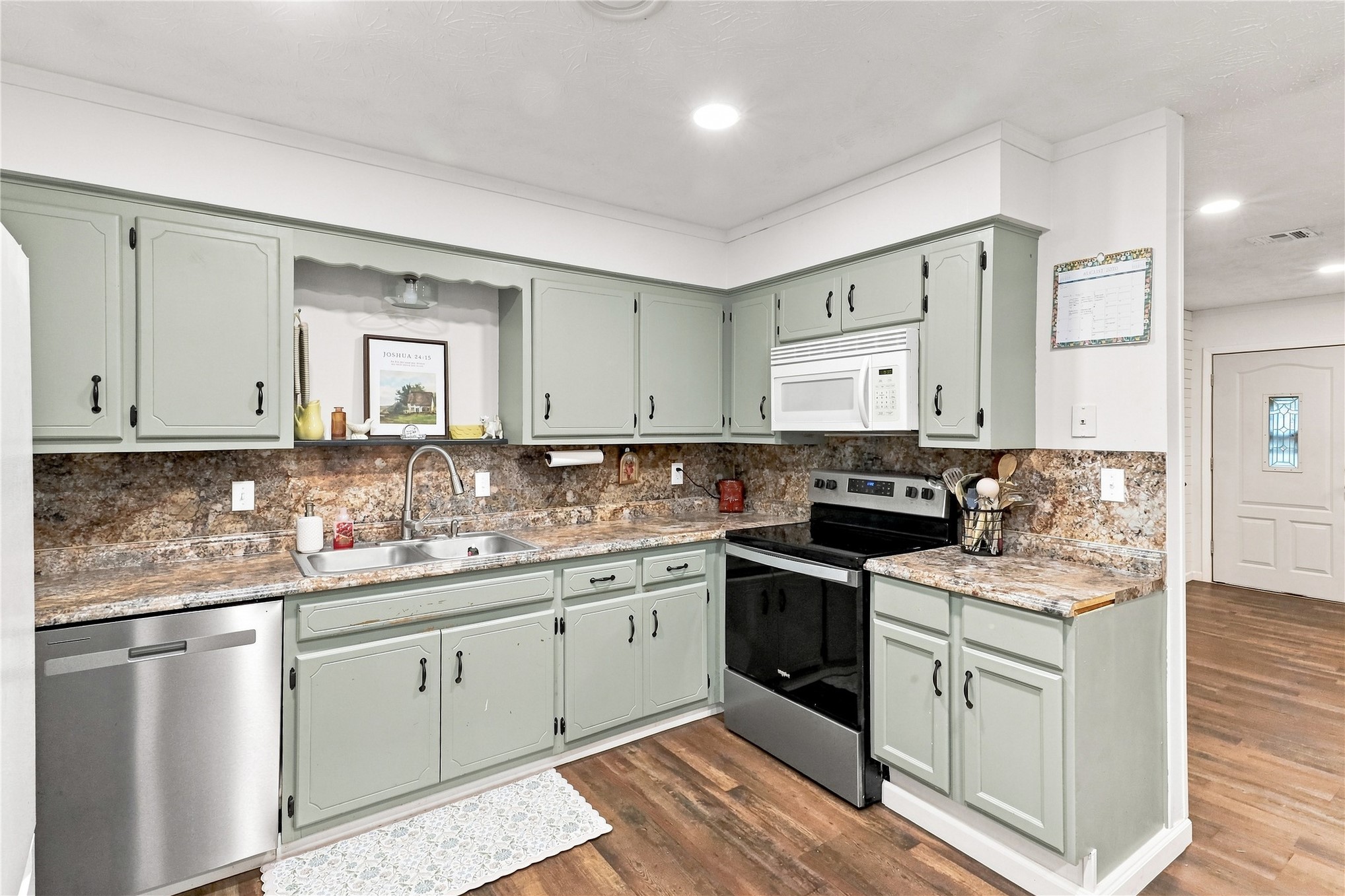 19 S Whitaker Street Pryor OK 74361