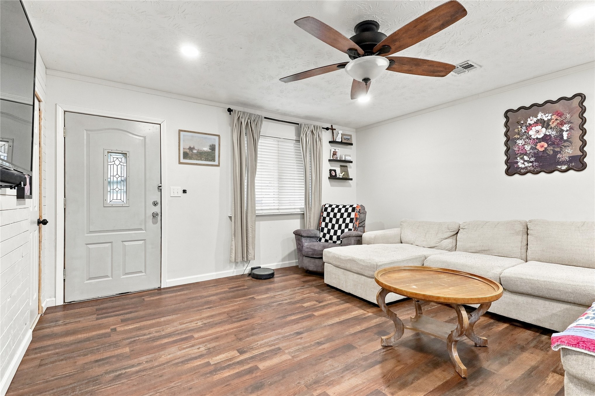 19 S Whitaker Street Pryor OK 74361