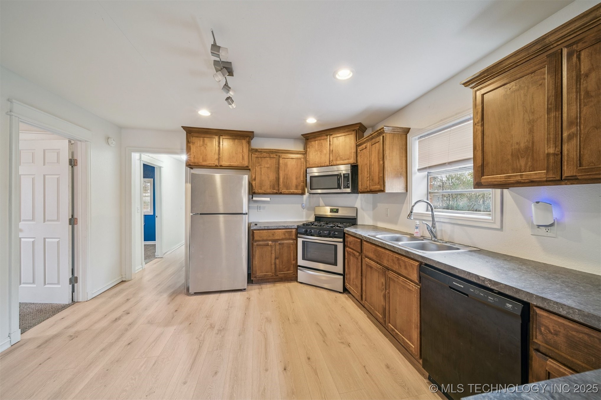 1217 E Cherry Street Cushing OK 74023