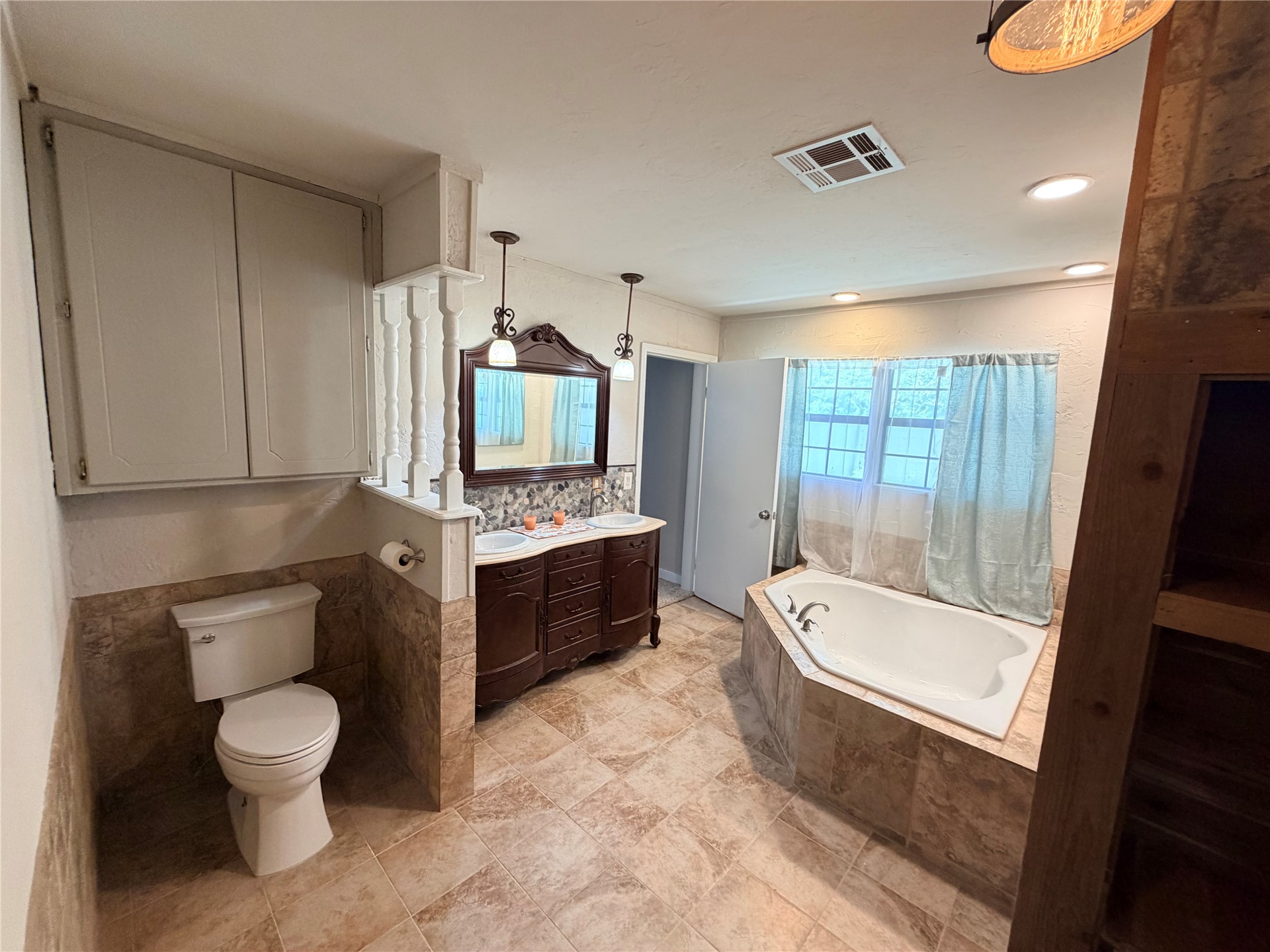 12636 N County Road 3395 Stratford OK 74872