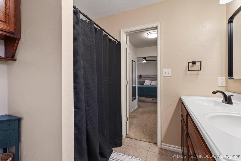 11952 N Woodlands Circle Kingston OK 73439