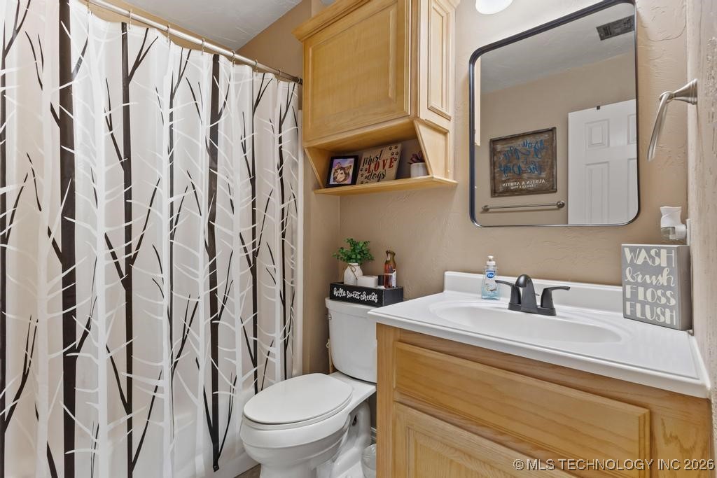 11952 N Woodlands Circle Kingston OK 73439