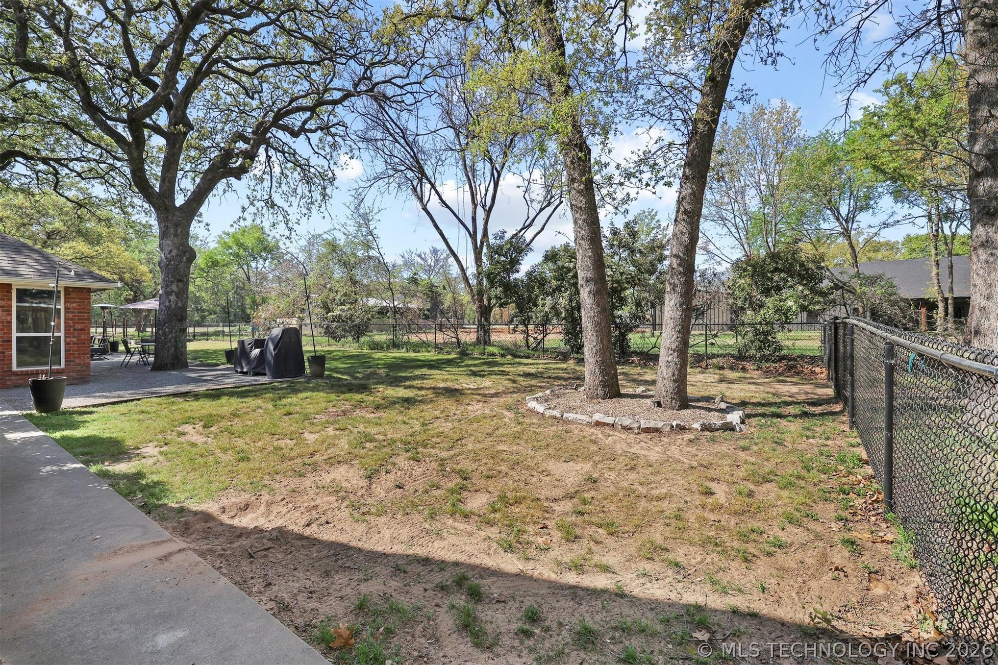 11952 N Woodlands Circle Kingston OK 73439