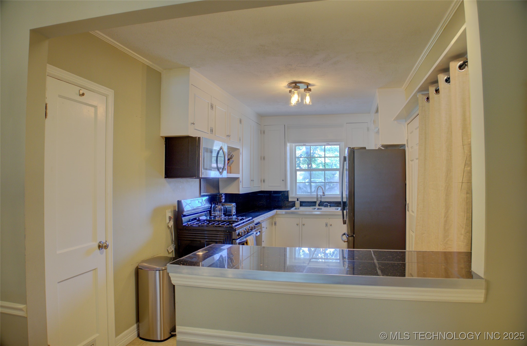 2328 S Delaware Court Tulsa OK 74114