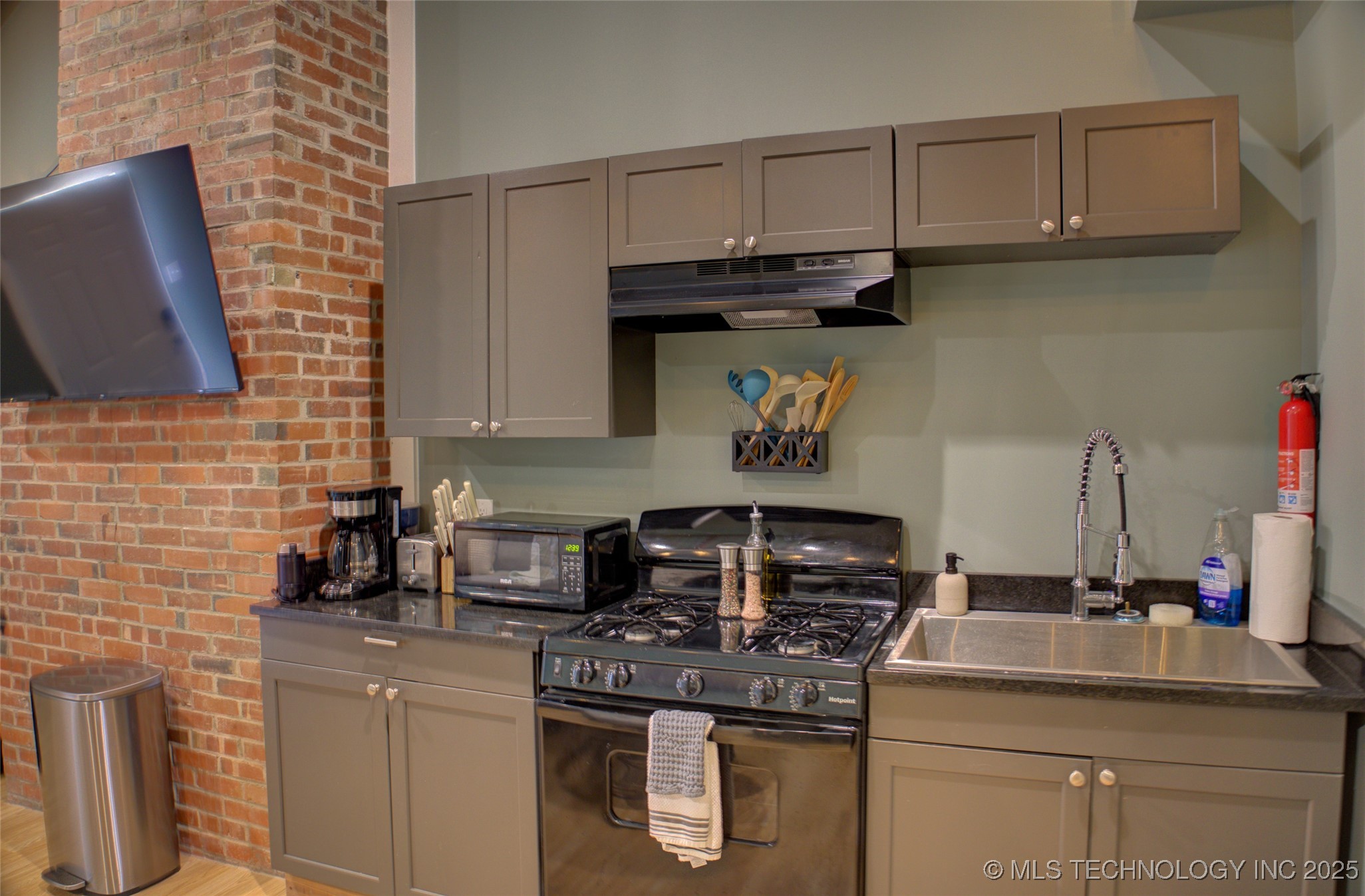 2328 S Delaware Court Tulsa OK 74114