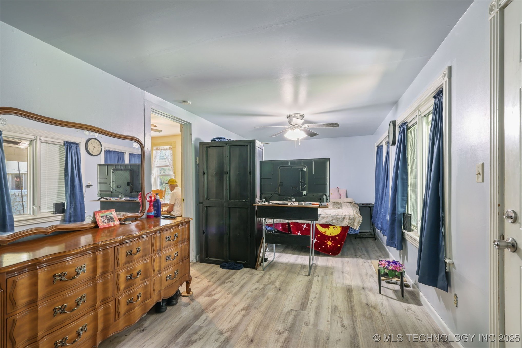 506 E Neil Armstrong Tishomingo OK 73460