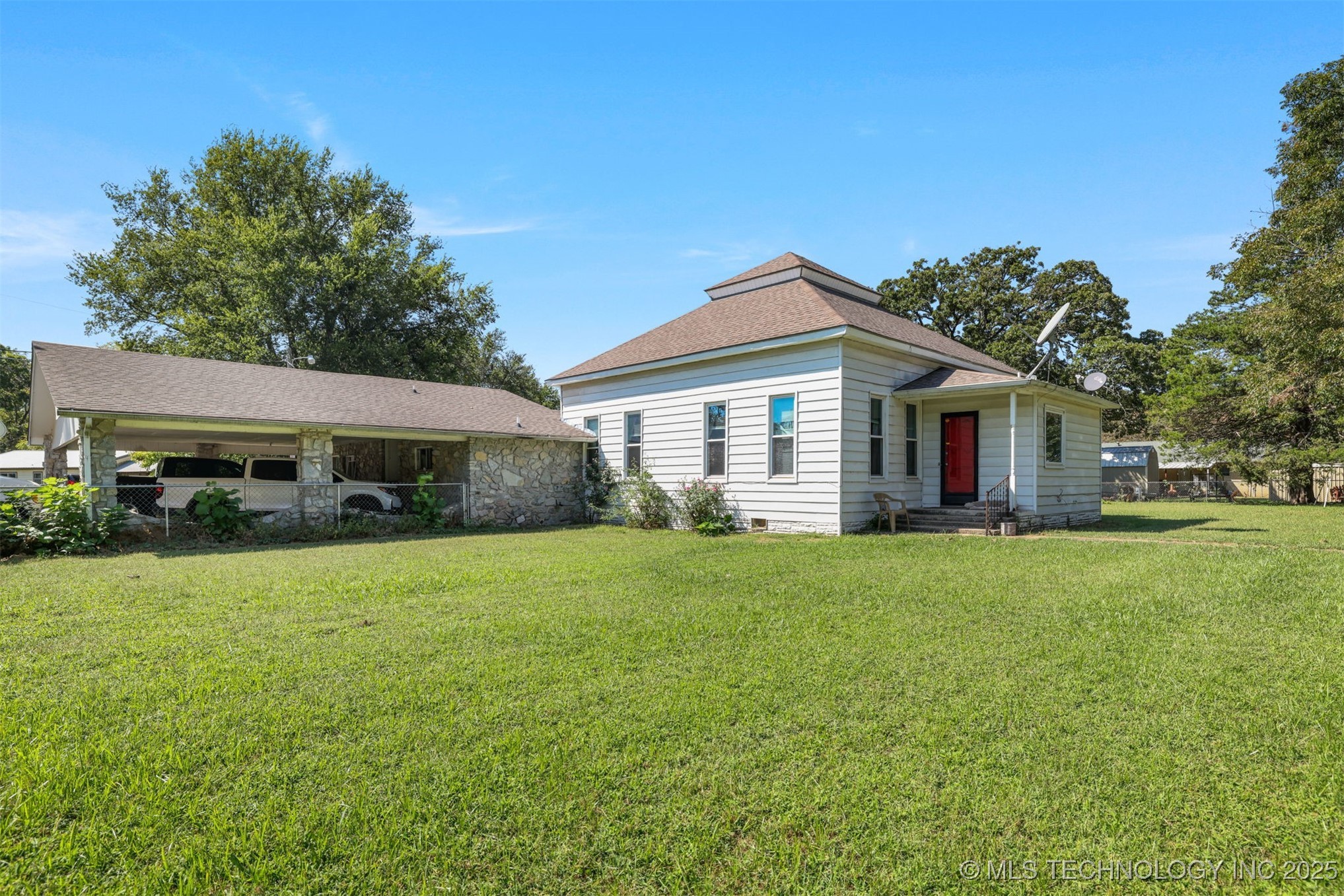 506 E Neil Armstrong Tishomingo OK 73460