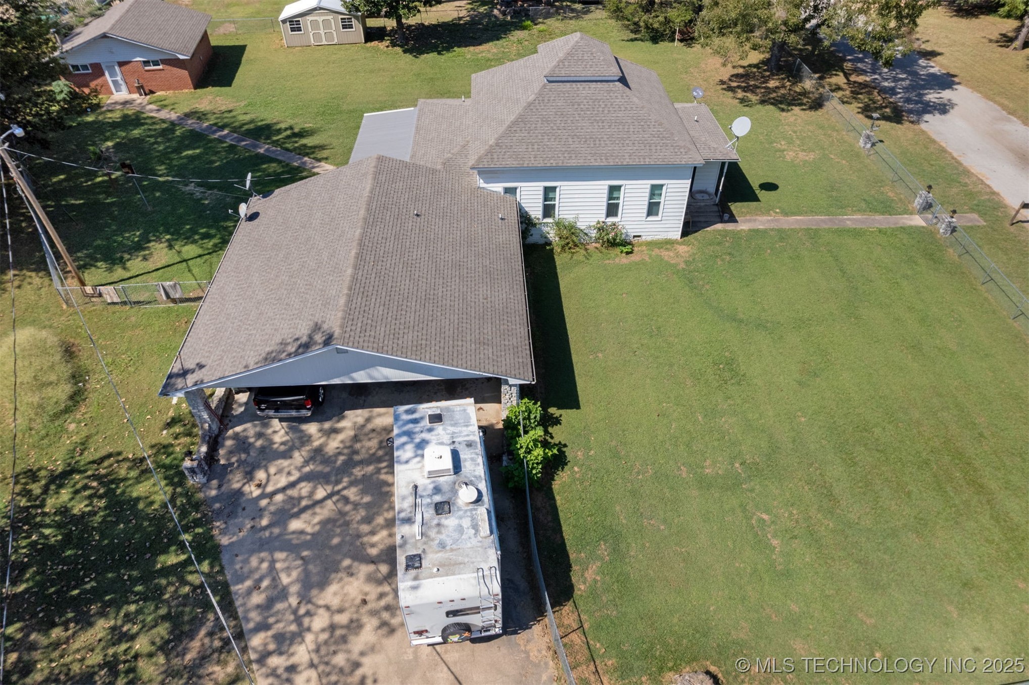 506 E Neil Armstrong Tishomingo OK 73460