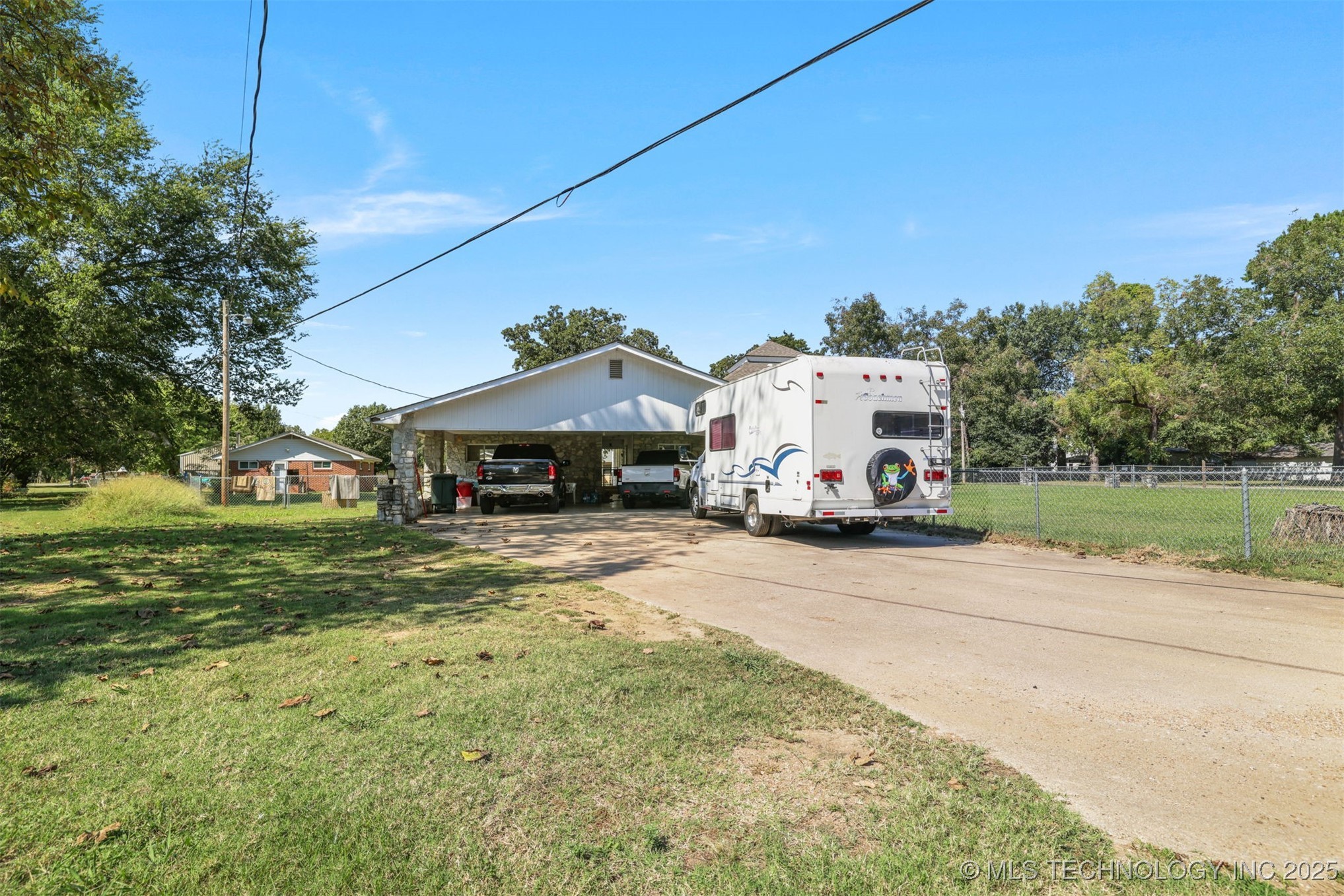 506 E Neil Armstrong Tishomingo OK 73460