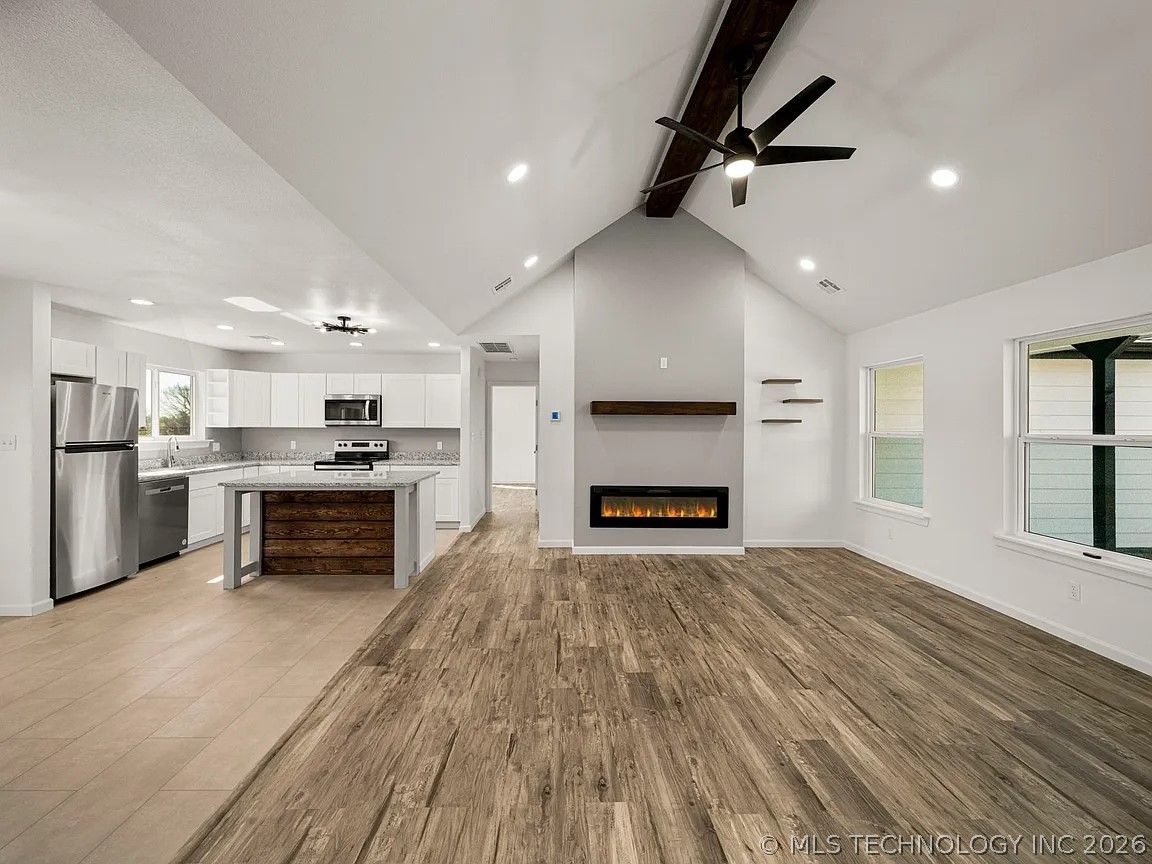 1125 N 4345 Road Pryor OK 74361