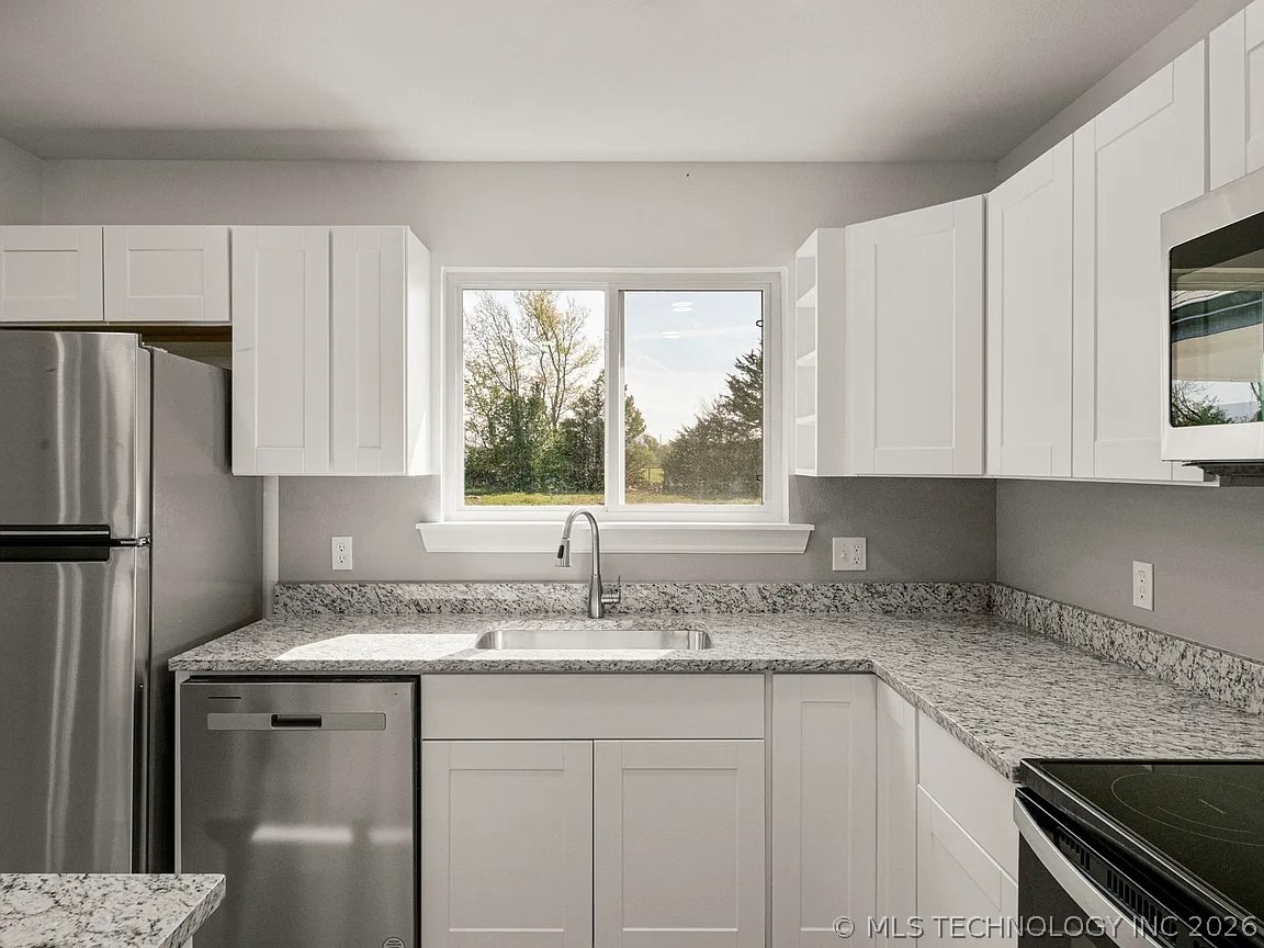 1125 N 4345 Road Pryor OK 74361