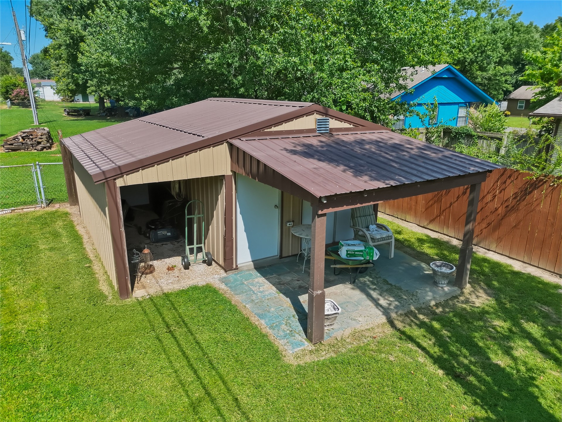 1001 W Cedar Street Stilwell OK 74960