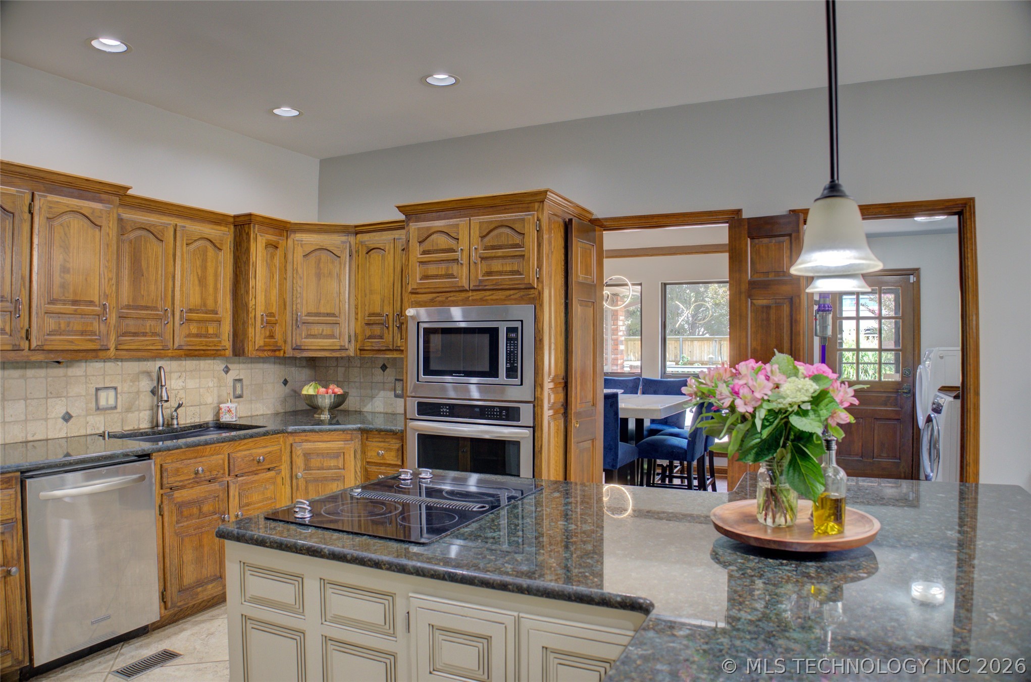 6921 E 86th Place Tulsa OK 74133