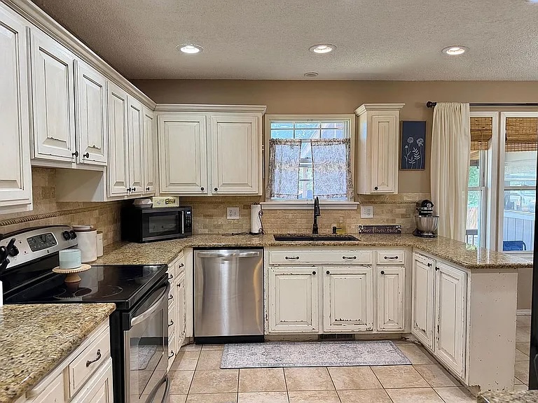 412 Beaumont Court Cleveland OK 74020